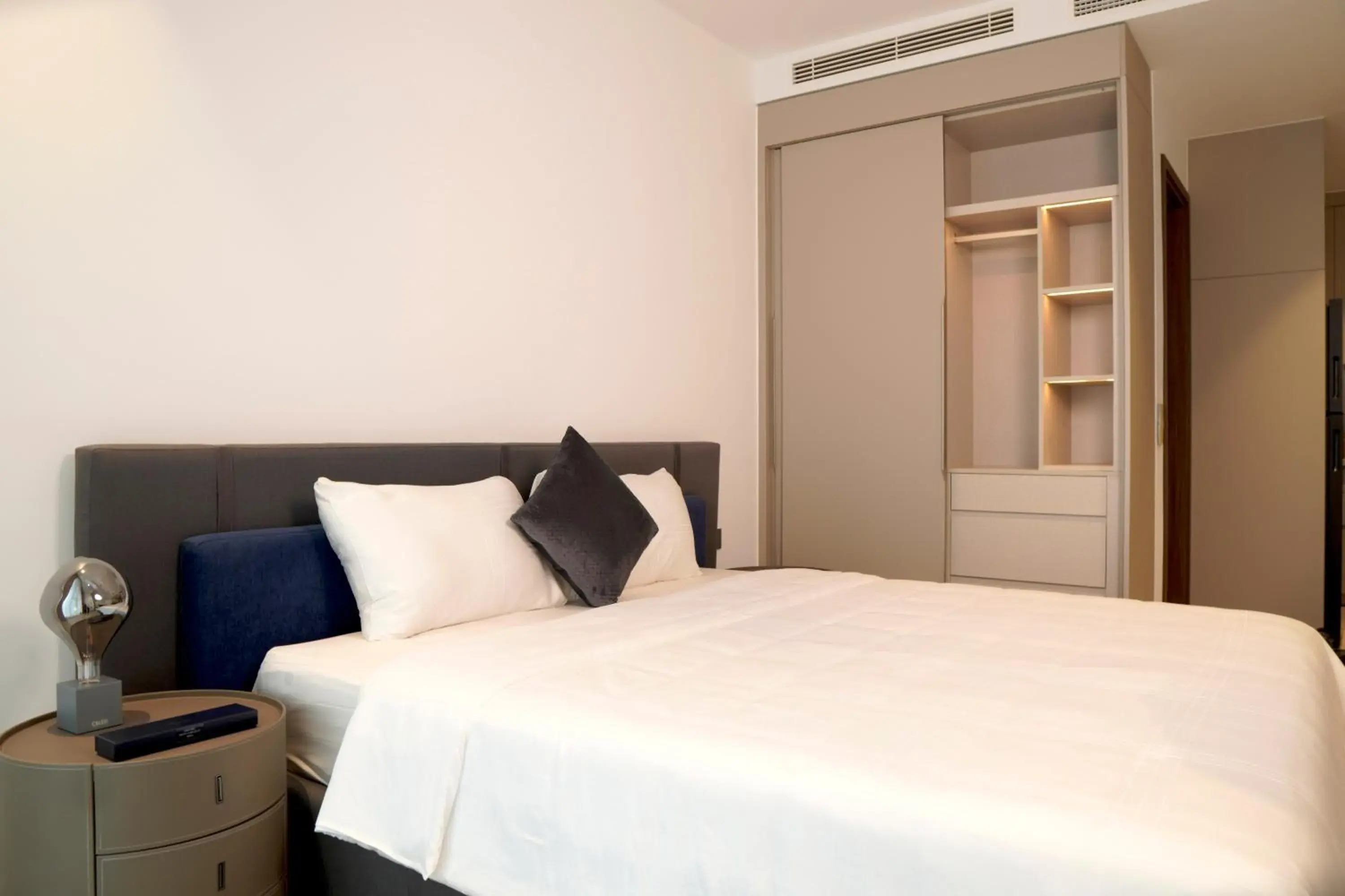 Bed in Lancaster Legacy Hotel & Apartments Bed in Lancaster Legacy Hotel & Apartments