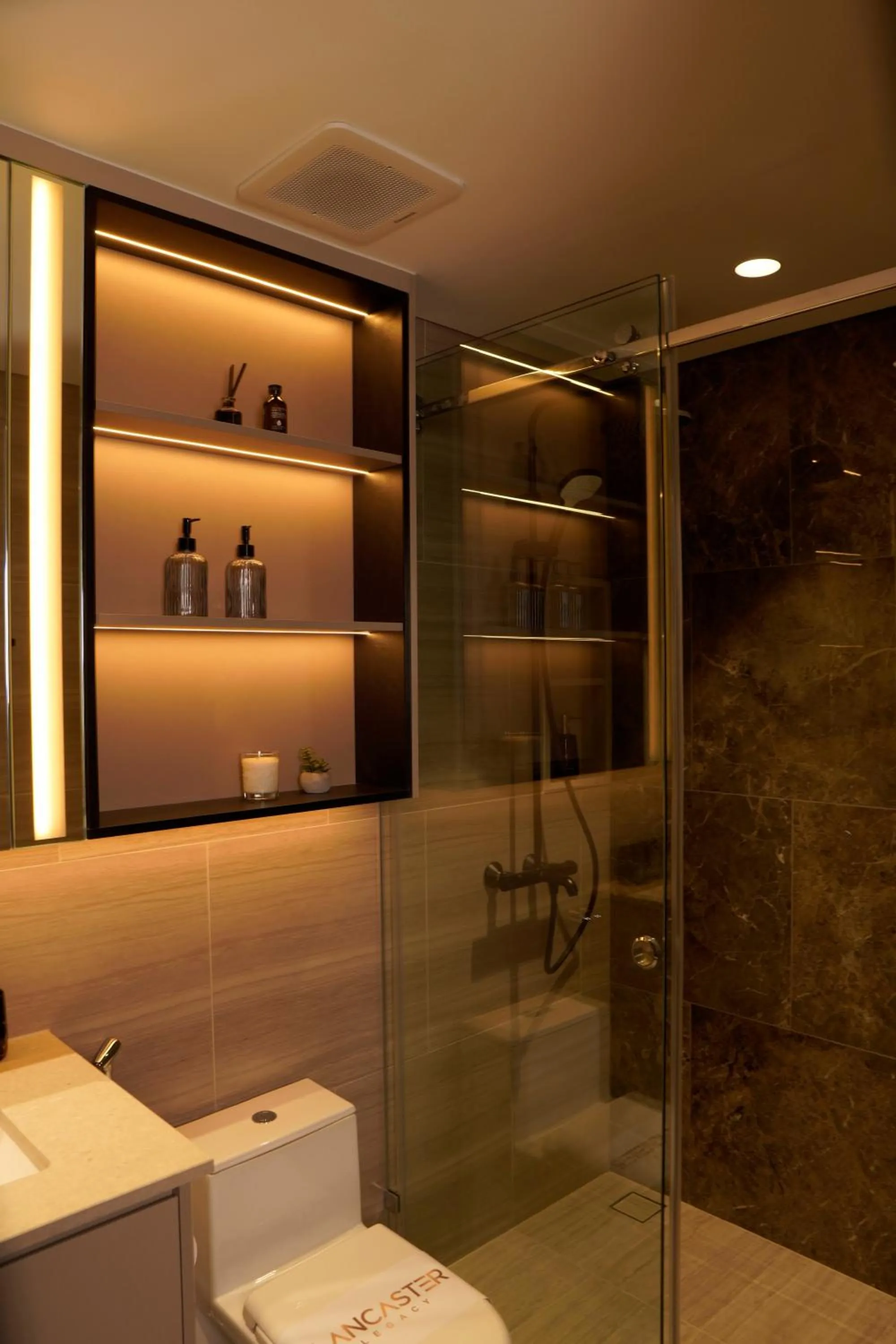 Lancaster Legacy Hotel & Apartments