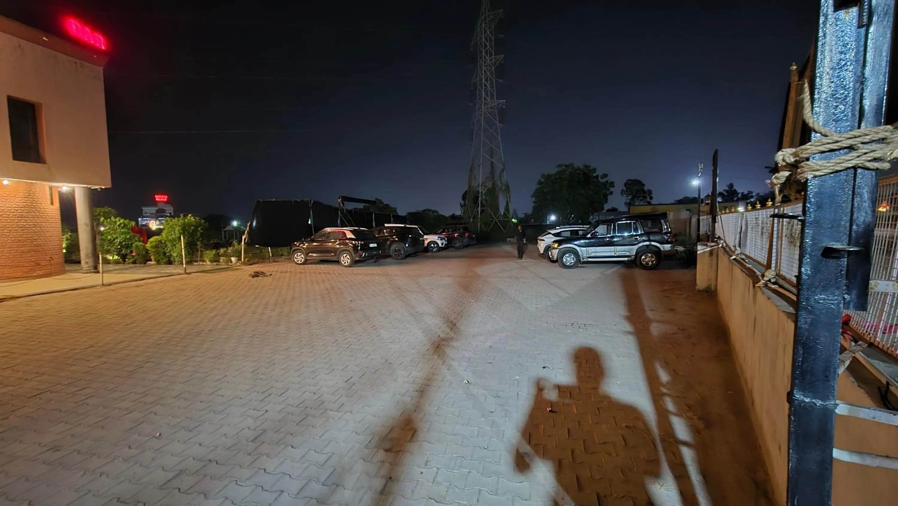 Hotel dhola maru