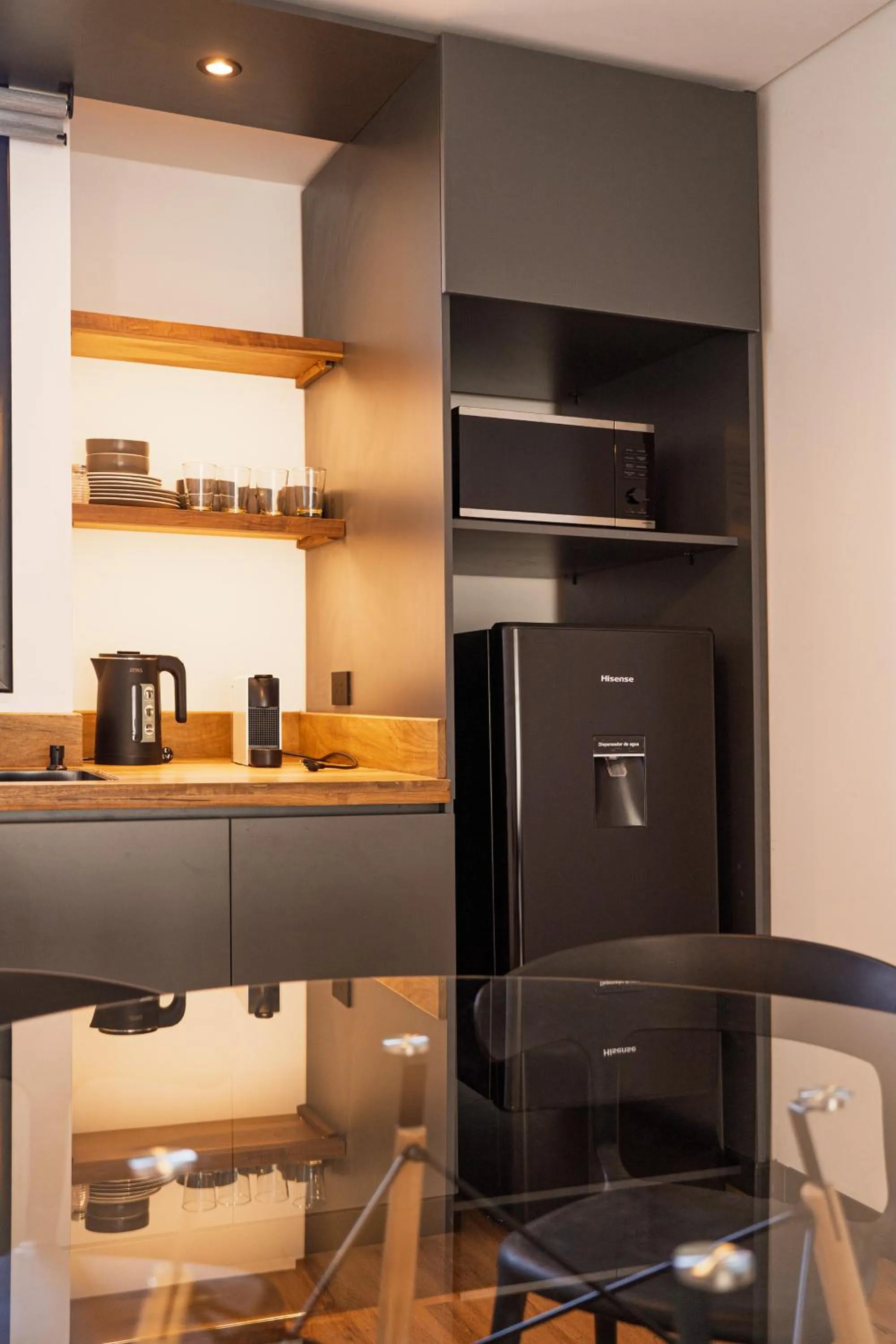 Two-Bedroom Deluxe Apartment with Balcony in Vistalba Hotel Aparts & Suites
