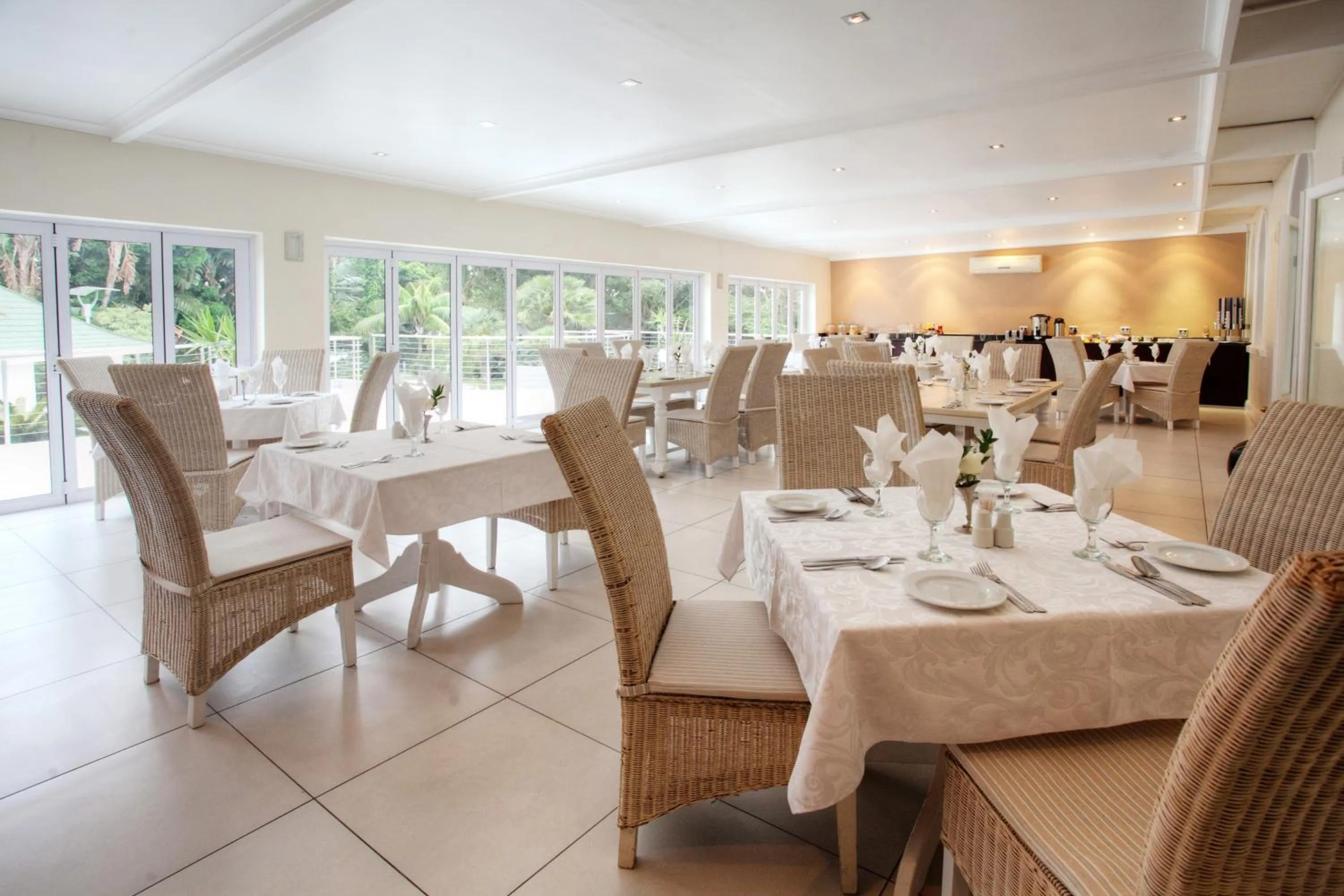 Restaurant/places to eat in 39 on Church