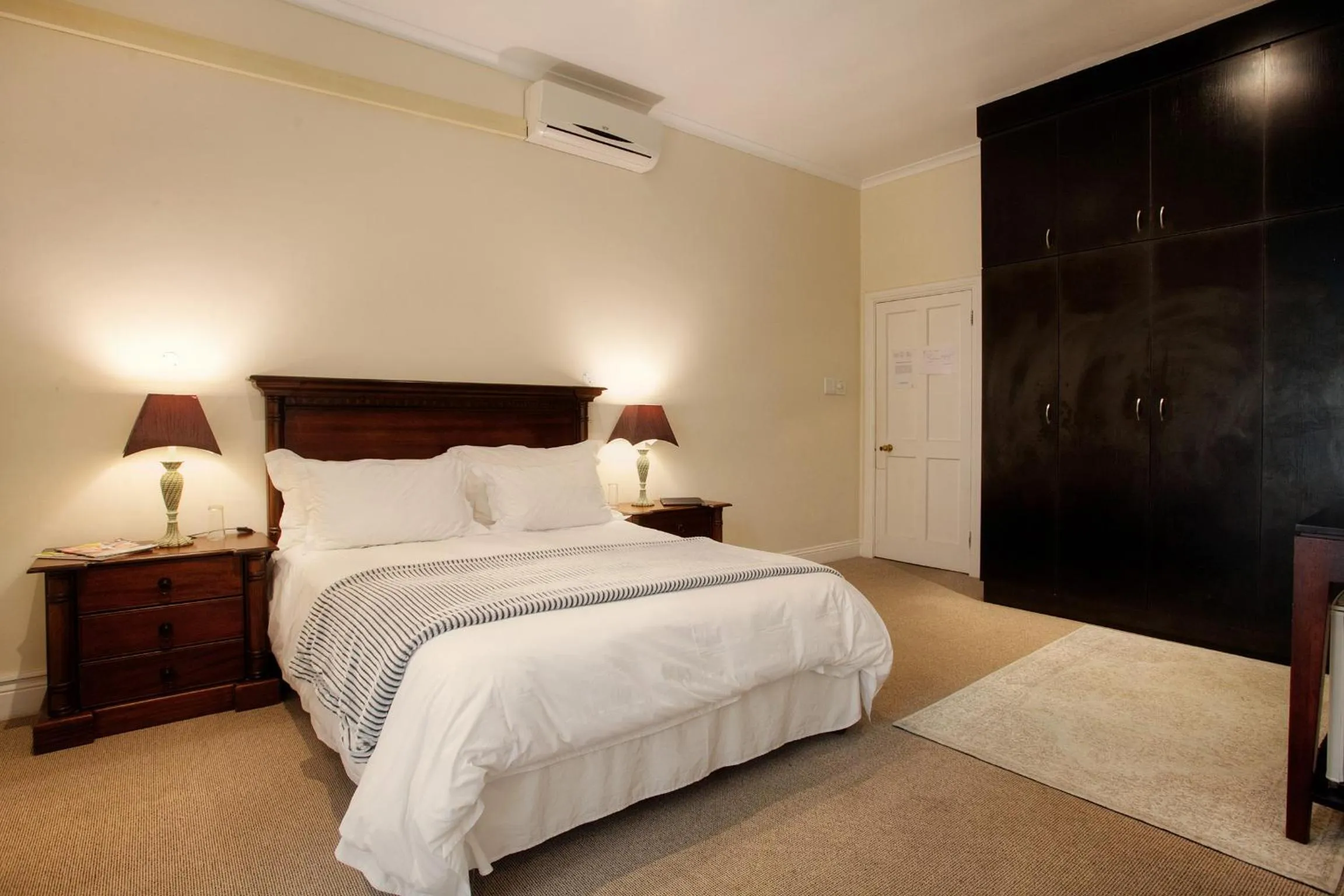 Family Room in 39 on Church