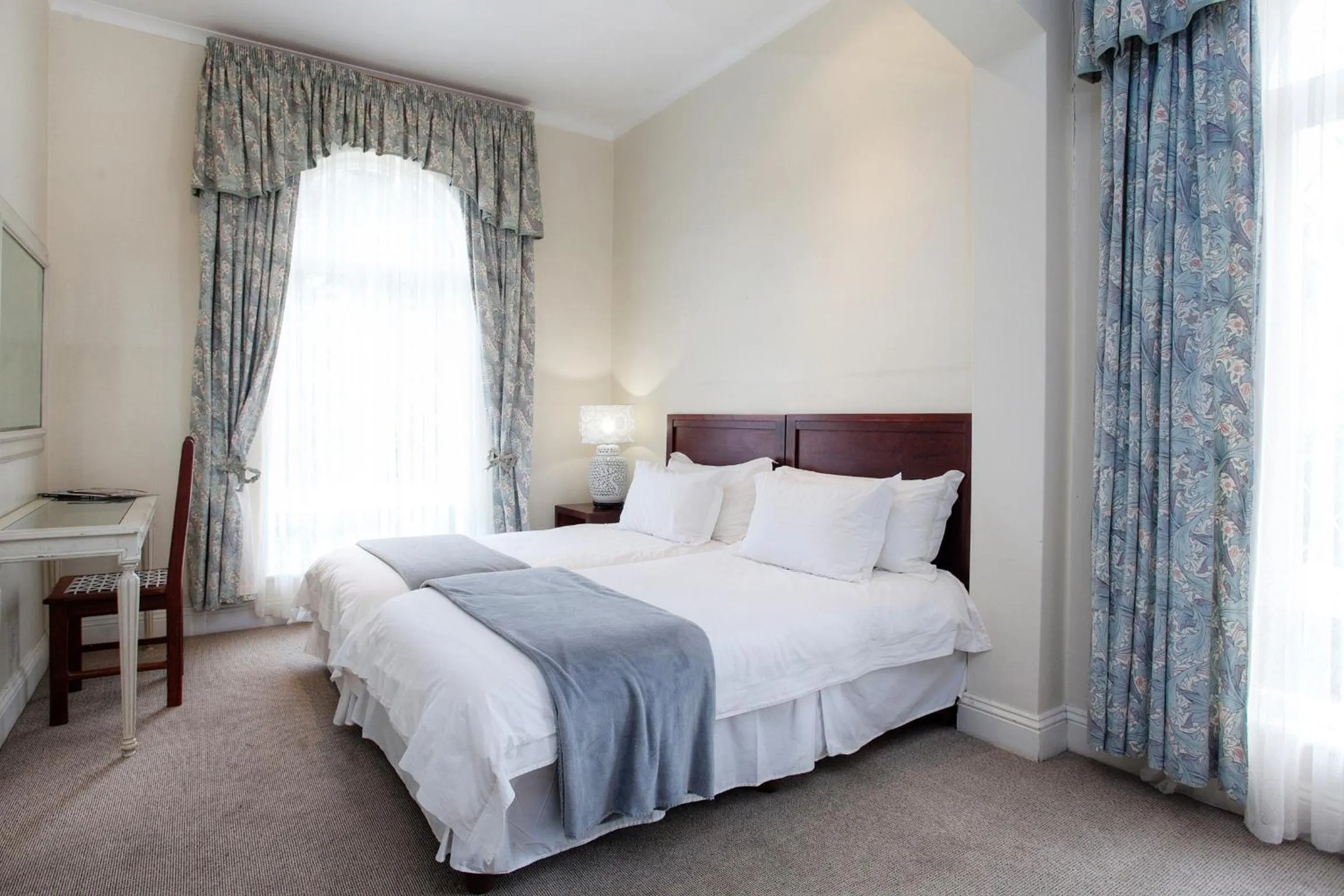 Family Room in 39 on Church