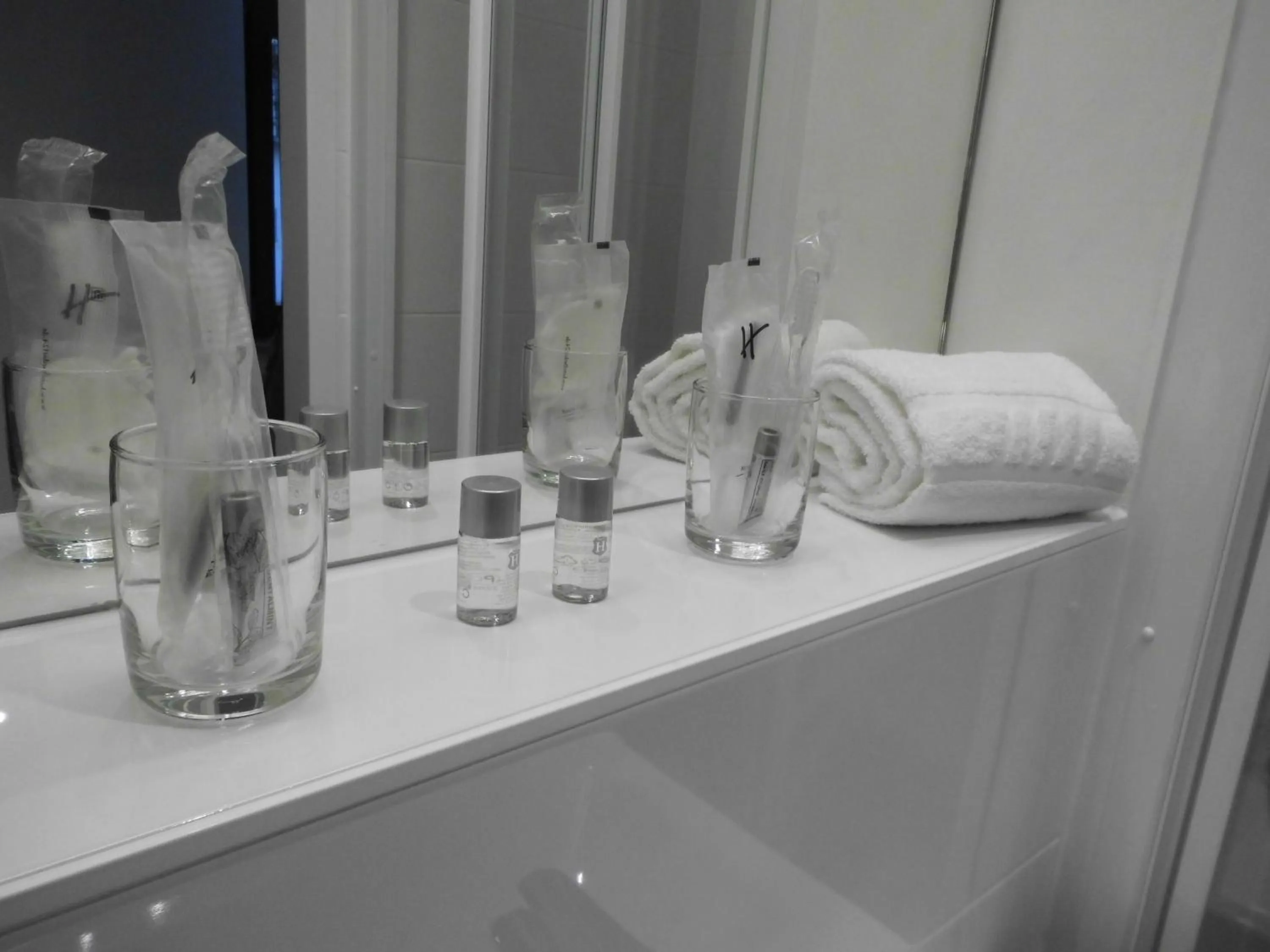 Bathroom in ARRIVEL Hotel Kirchheim - bisher Novitel