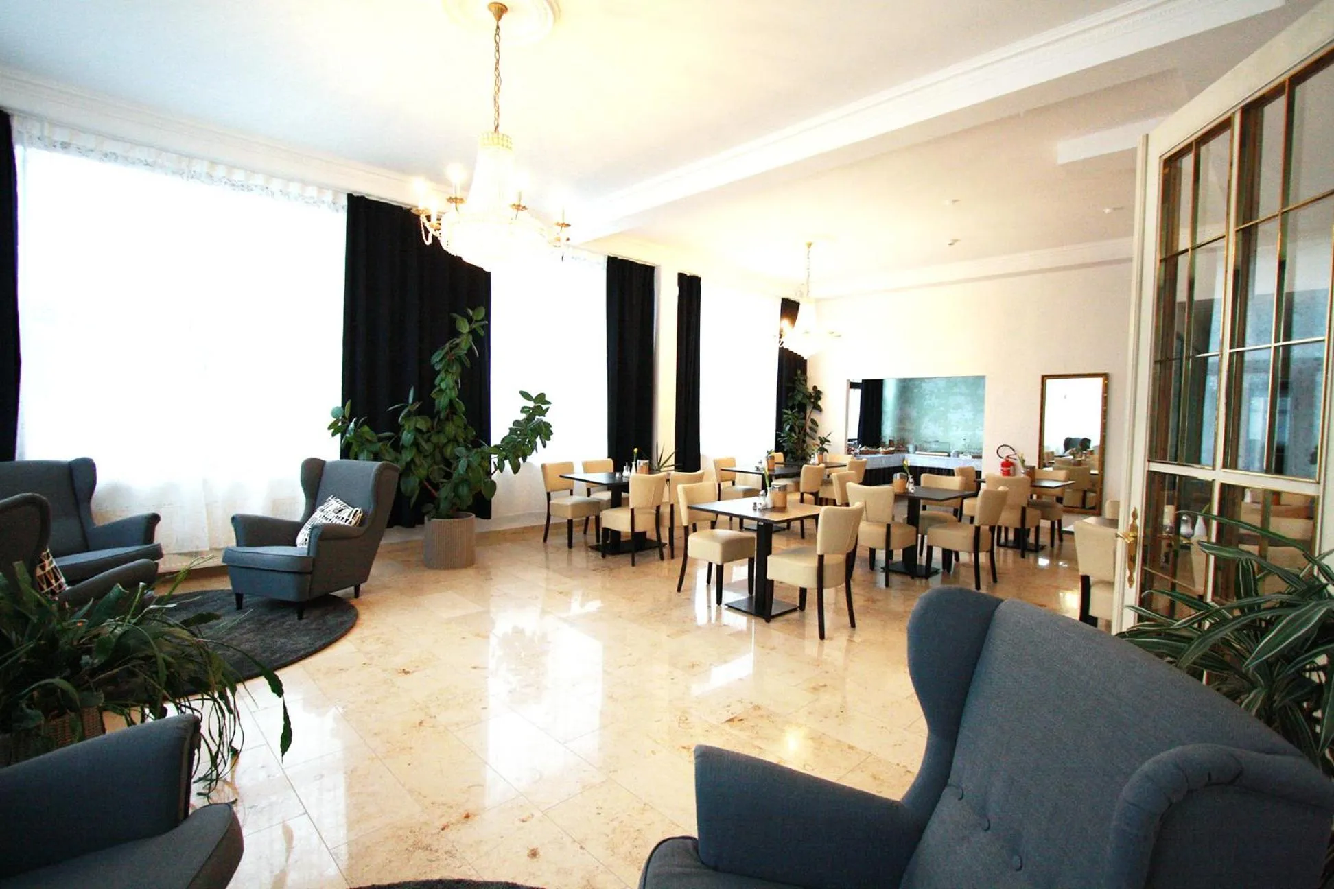 Lounge or bar in ARRIVEL Hotel Kirchheim - bisher Novitel