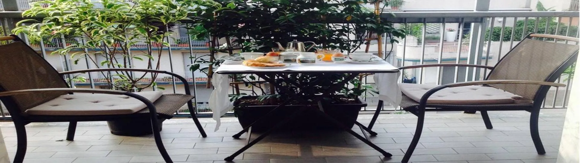 Patio in Salerno Inn B&B
