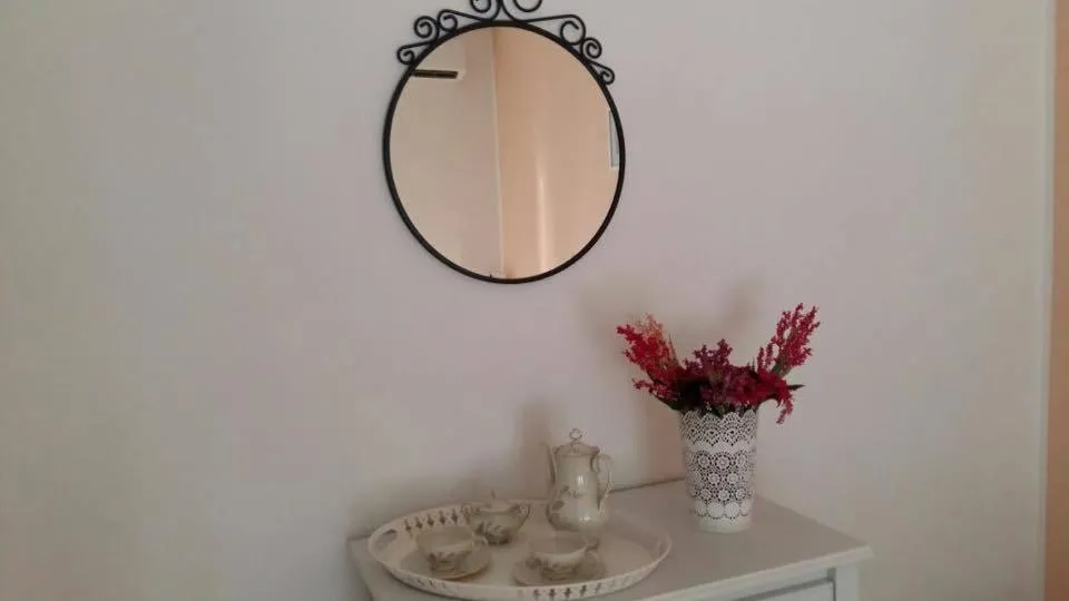 Decorative detail in Salerno Inn B&B