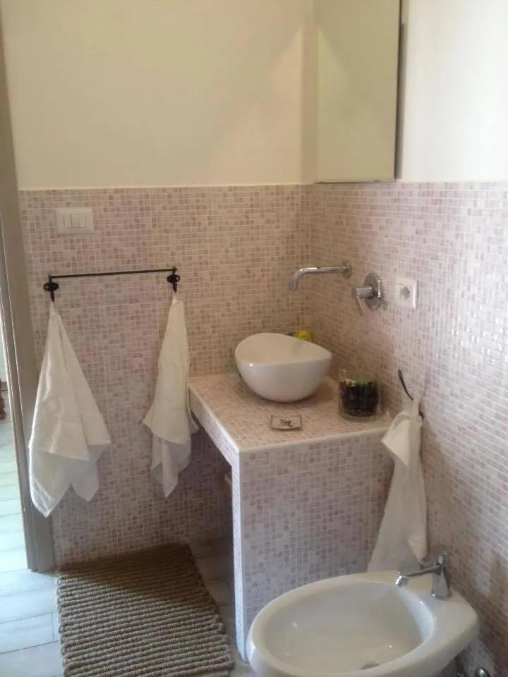 Bathroom in Salerno Inn B&B