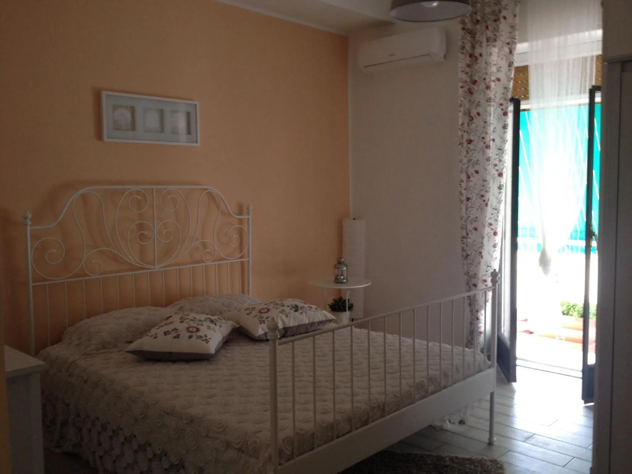 Bed in Salerno Inn B&B