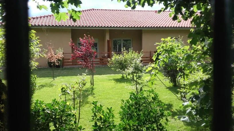 Twin Bed Apartment with Terrace and Garden View - single occupancy in Le Rouge-gorge du Pescofi