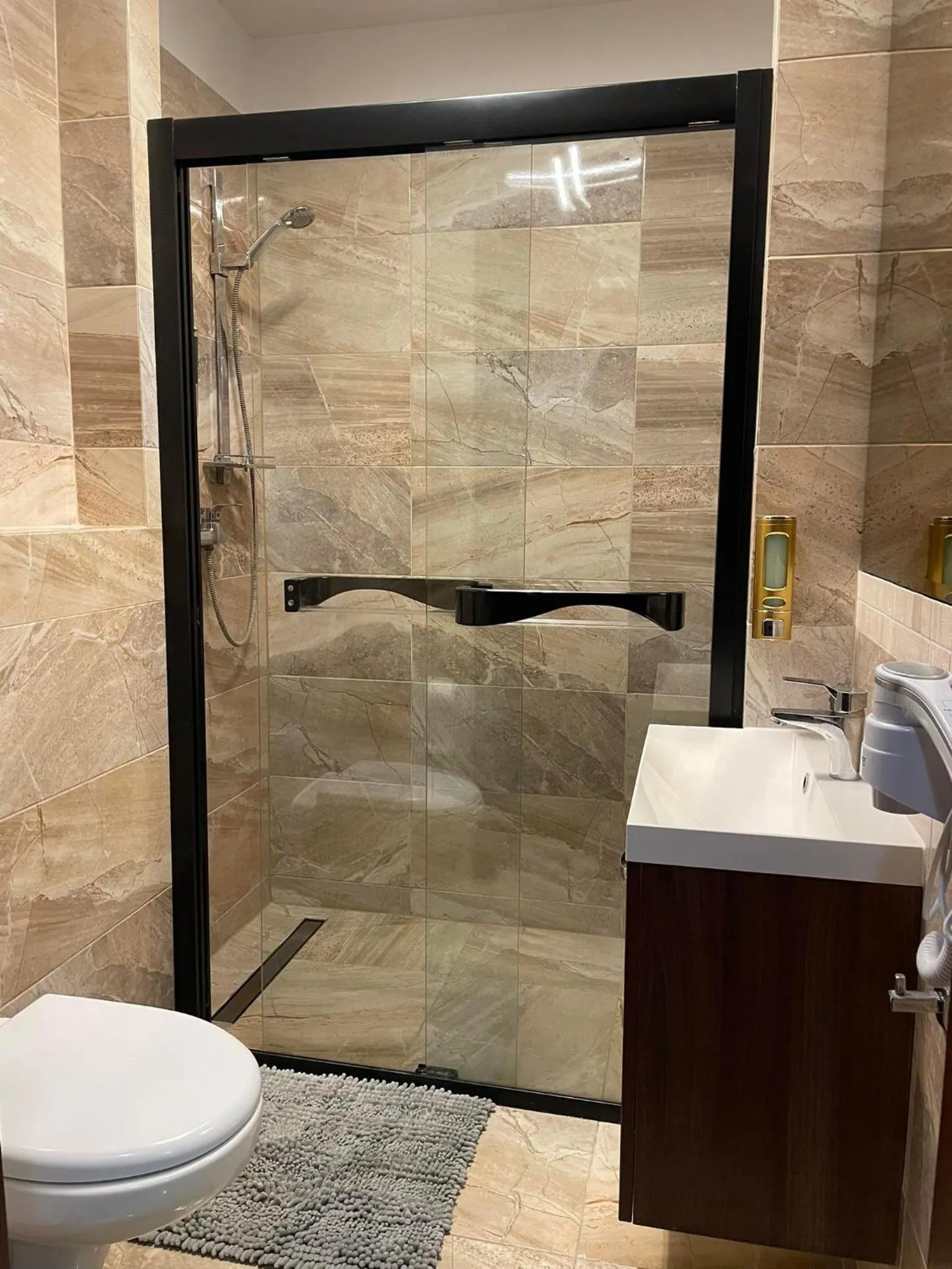 Inna Strefa - Sleep & Restaurant