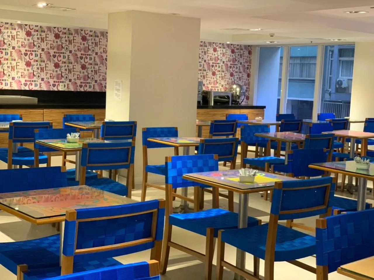 Restaurant/places to eat in Royalty Rio Hotel