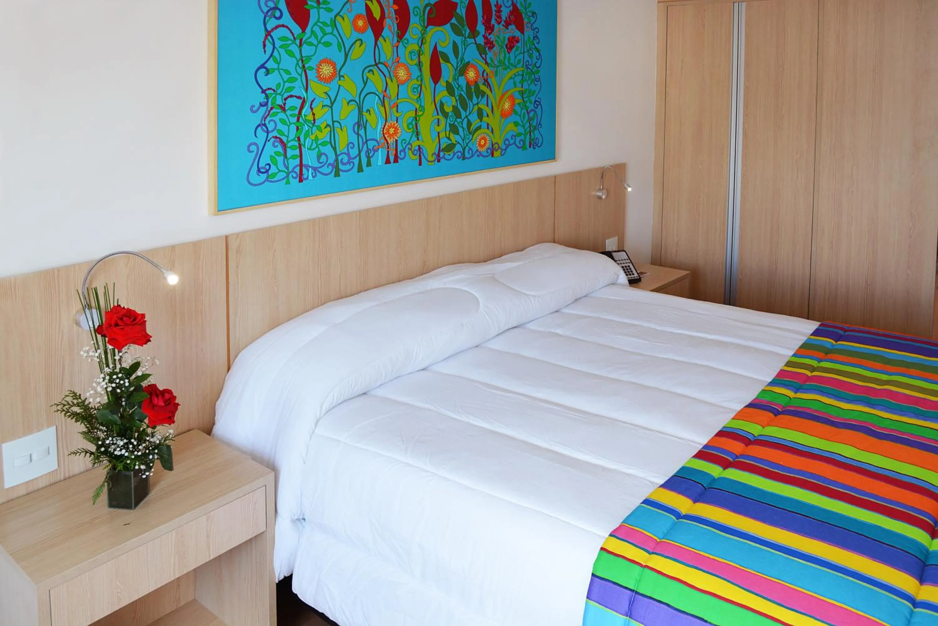 Bedroom, Bed in Royalty Rio Hotel