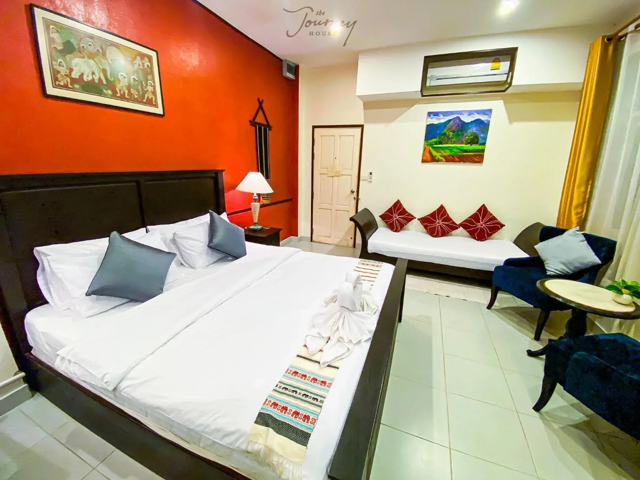 Deluxe Double Room with Extra Bed in The Journey House Lifestyle Boutique Hotel Deluxe Double Room with Extra Bed in The Journey House Lifestyle Boutique Hotel