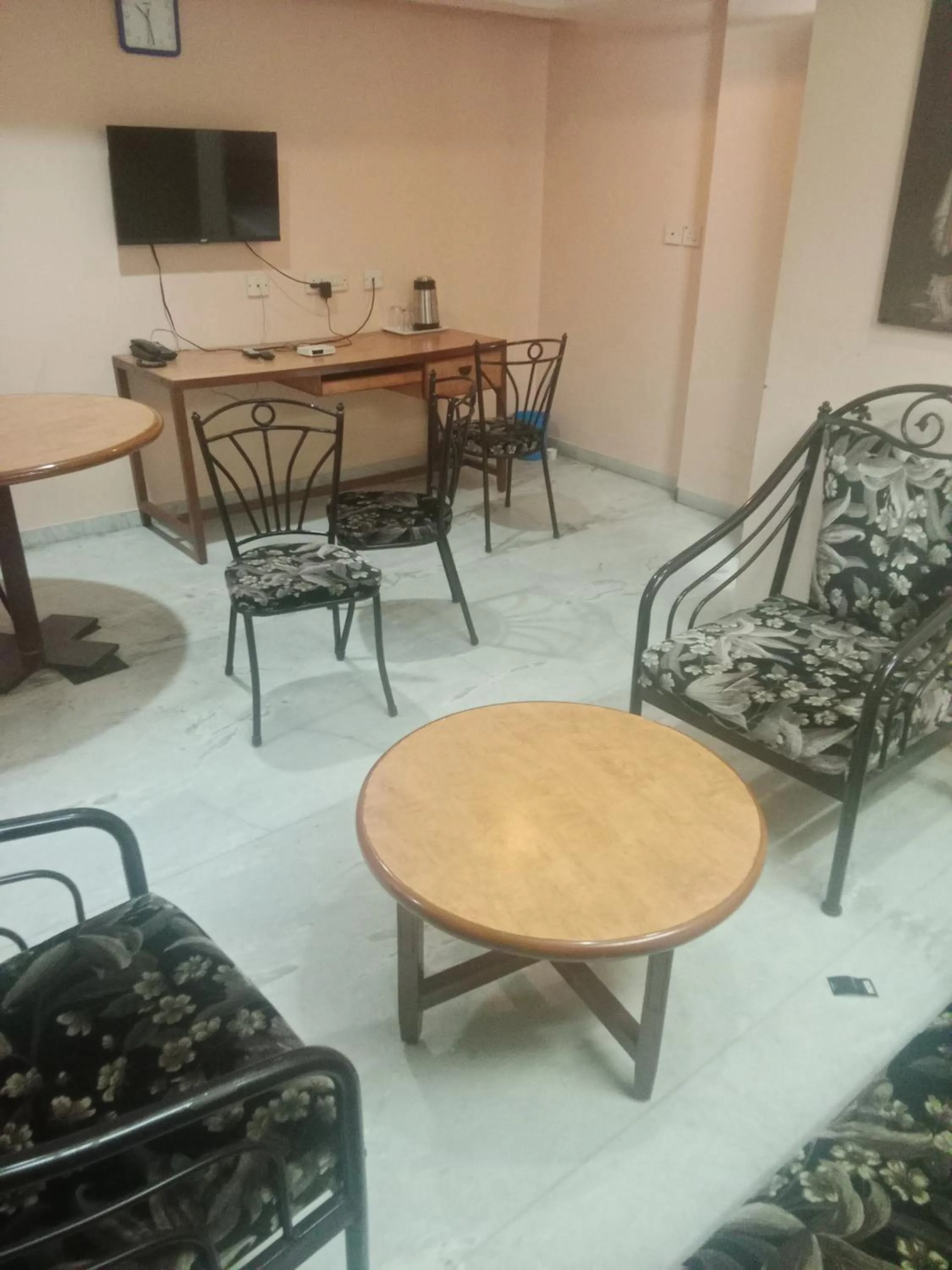Hotel Valluvar