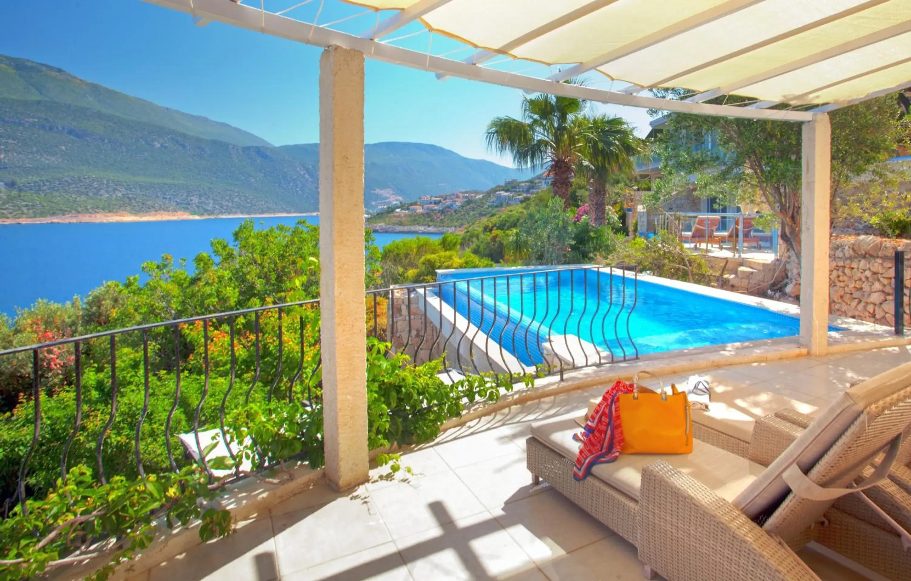 Suite with Private Pool in Mekvin Hotels Deniz Feneri Lighthouse Suite with Private Pool in Mekvin Hotels Deniz Feneri Lighthouse