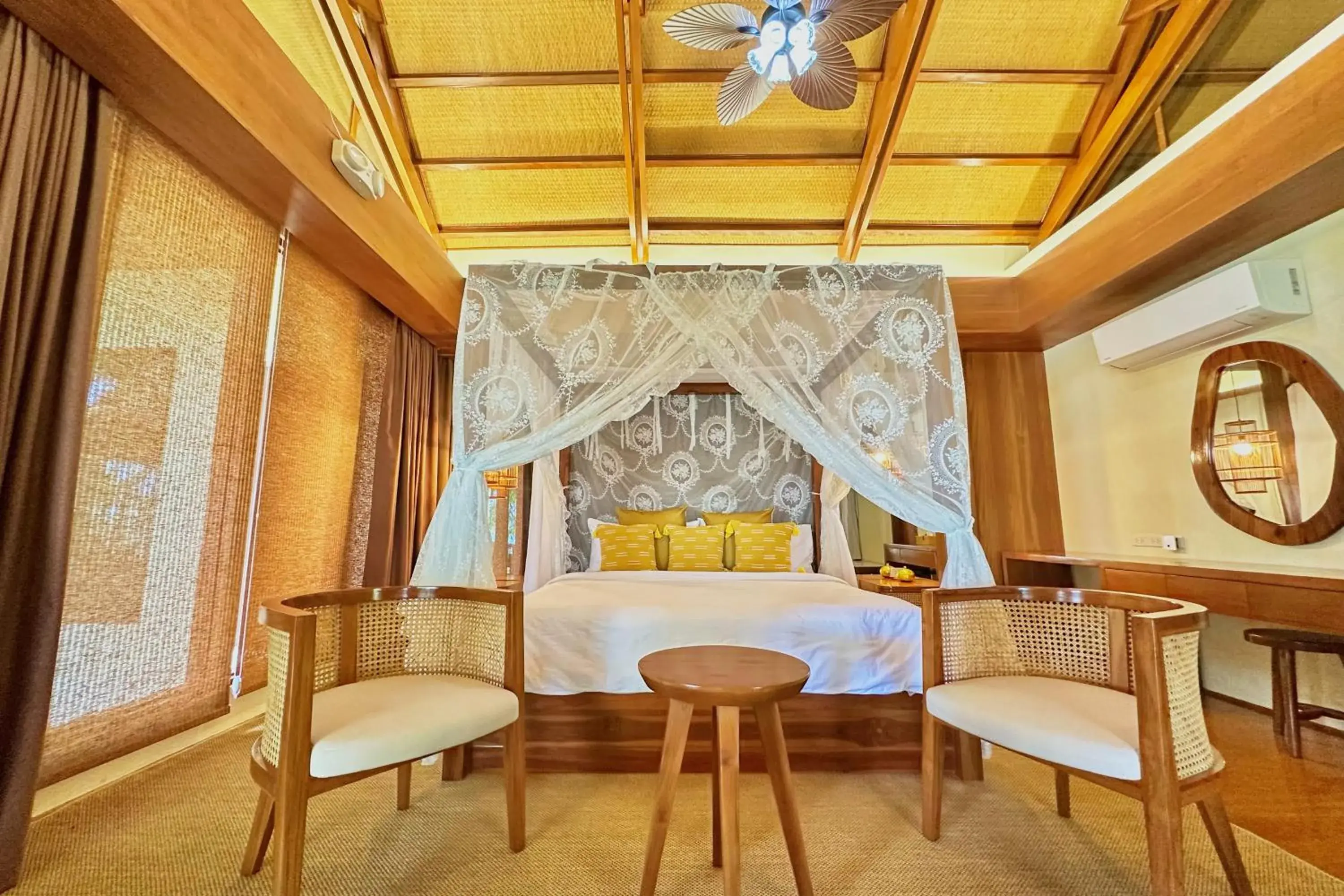 King Room in Mandala Beach Resorts powered by Cocotel King Room in Mandala Beach Resorts powered by Cocotel
