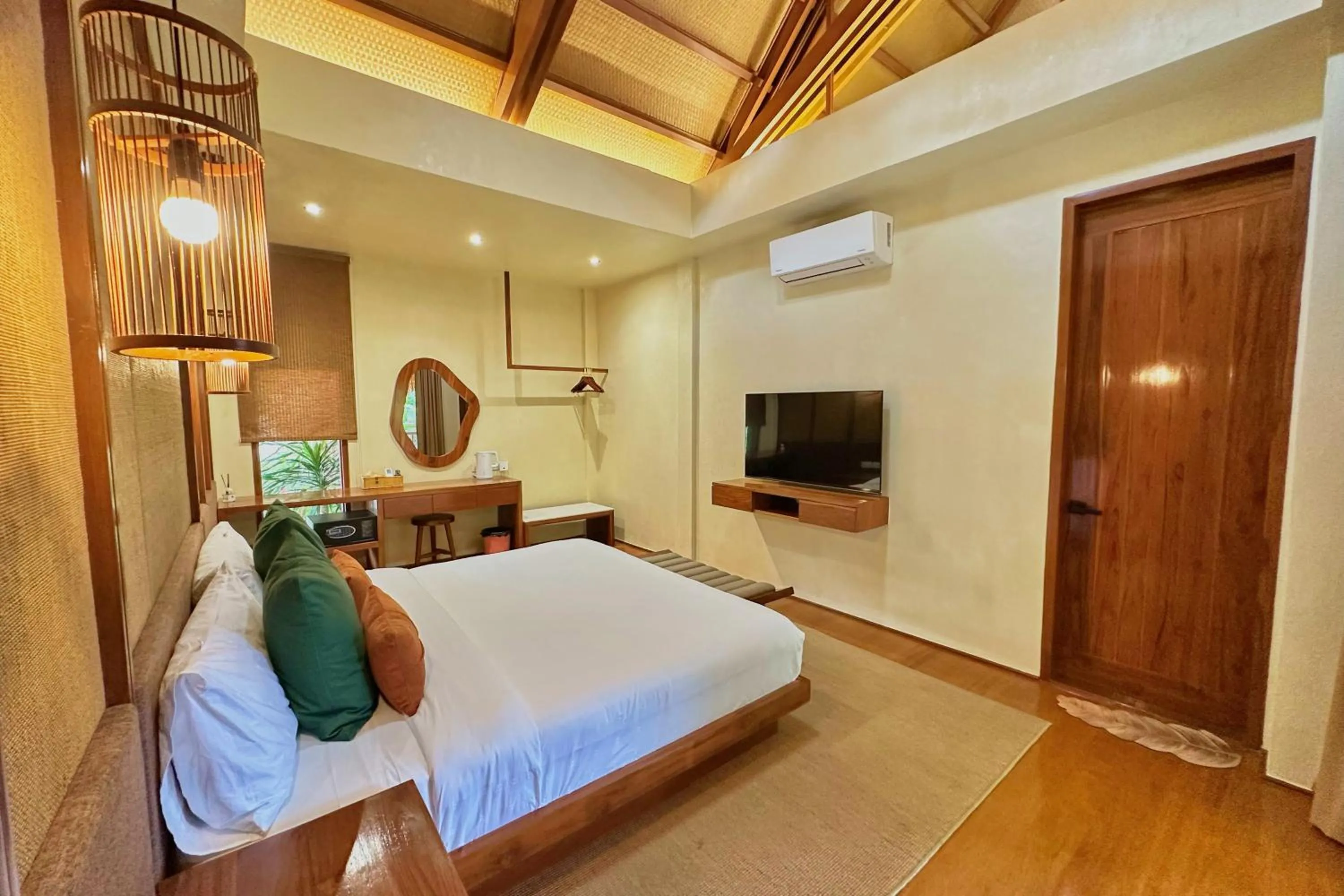 Bedroom, Bed in Mandala Beach Resorts powered by Cocotel