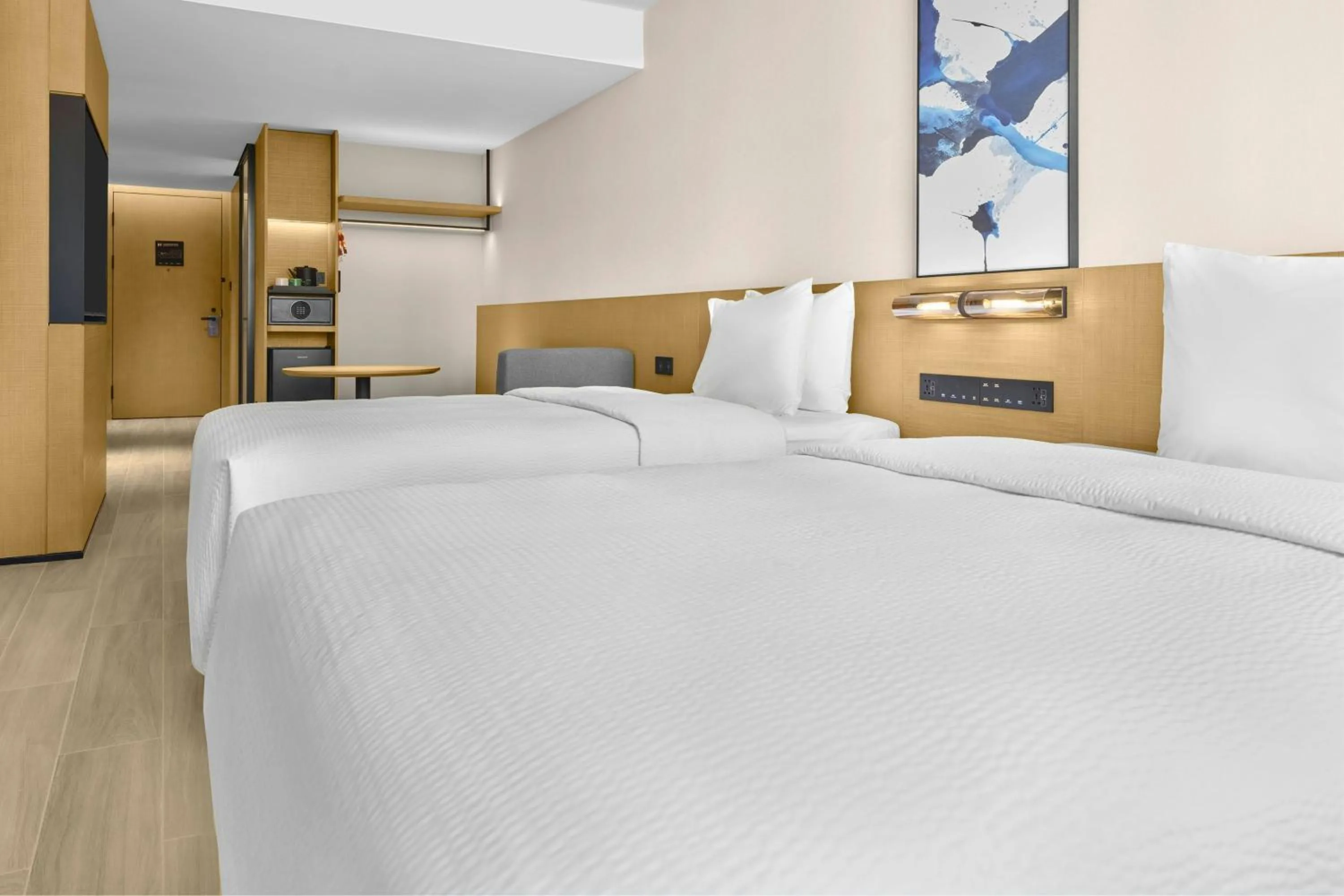 Business Double Room with Two Double Beds and City View in Fairfield by Marriott Shanghai Xuhui Center