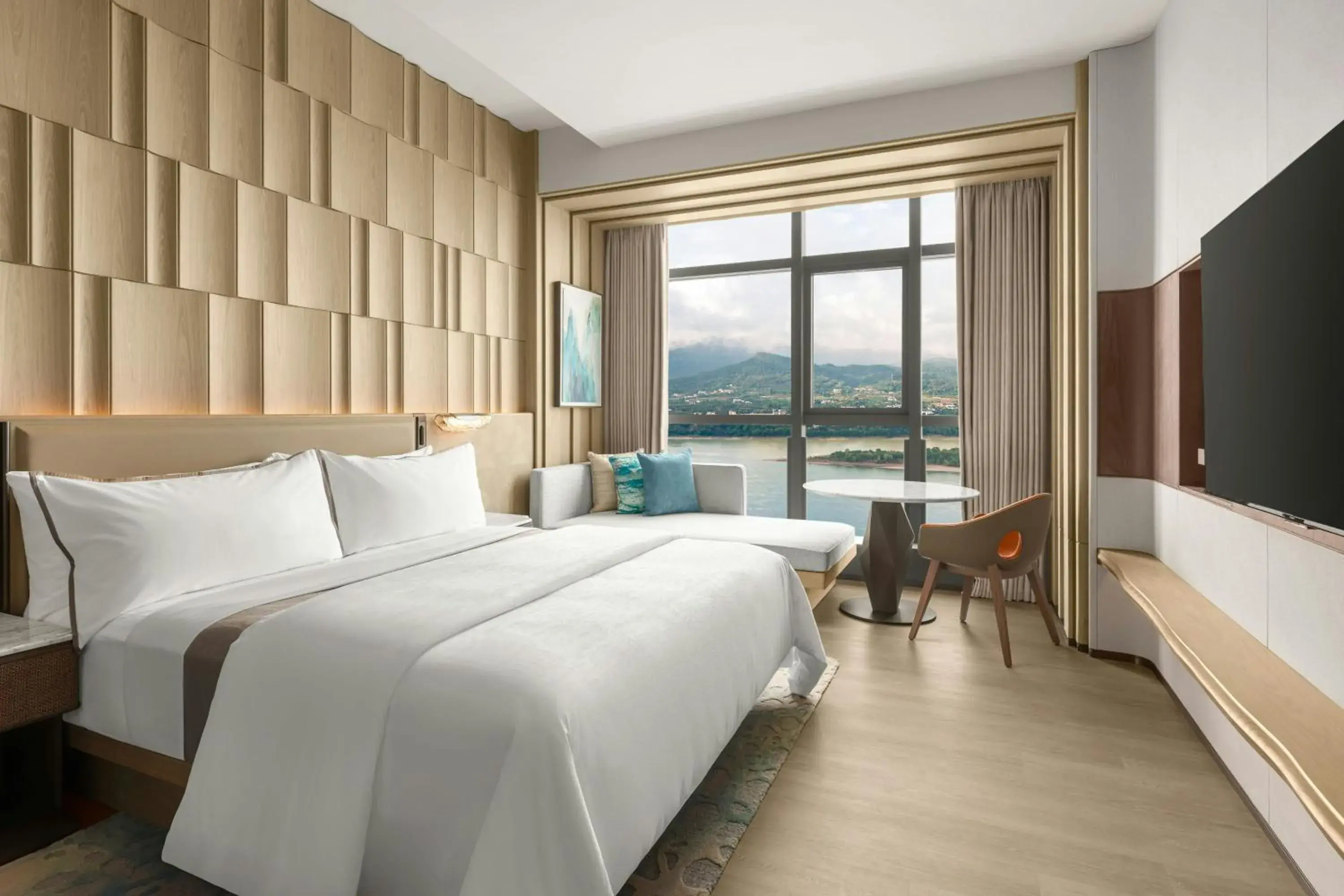 Deluxe River View Room with One King Bed in The Westin Yichang Deluxe River View Room with One King Bed in The Westin Yichang
