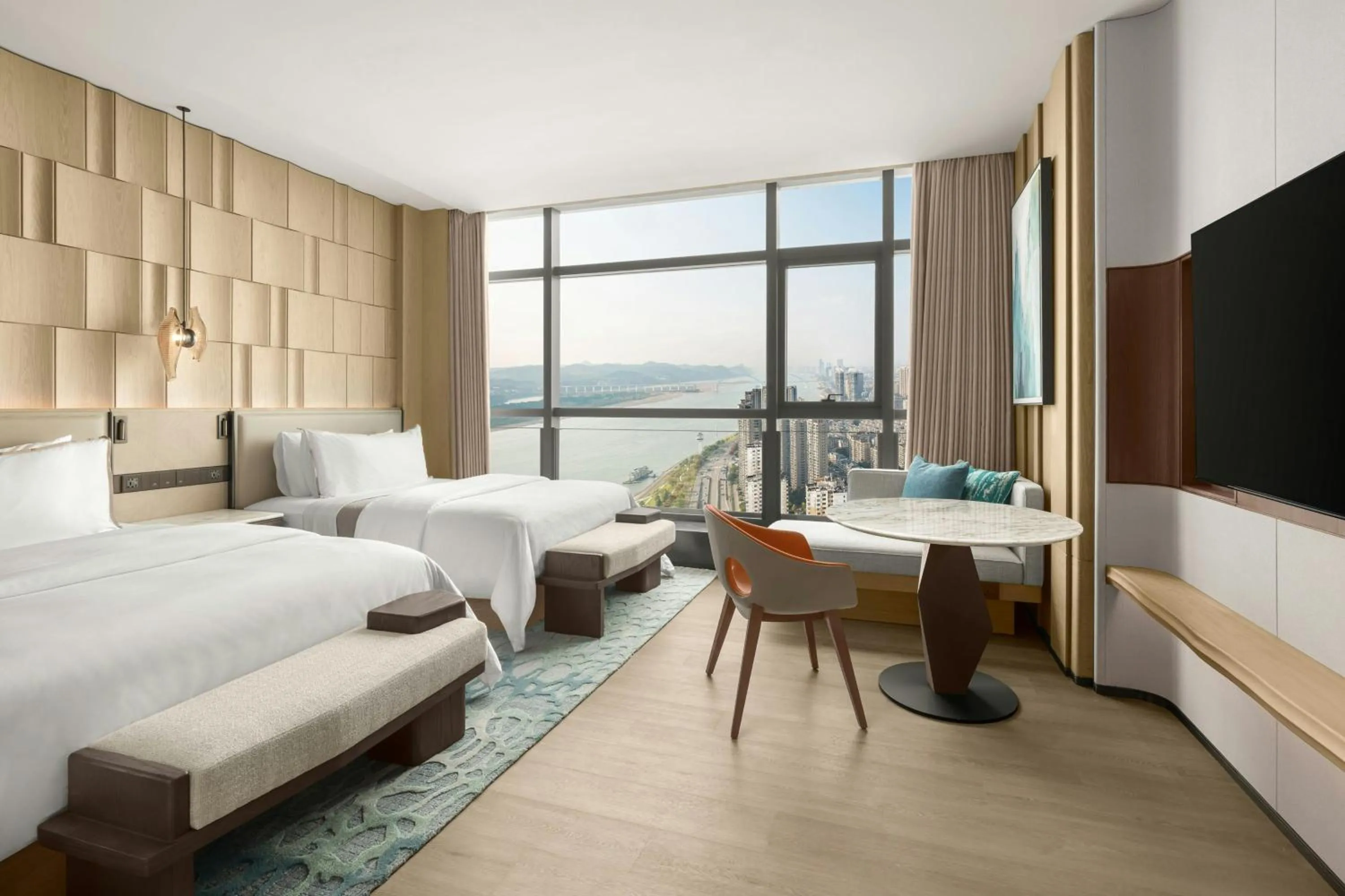 Photo of the whole room, Bed in The Westin Yichang