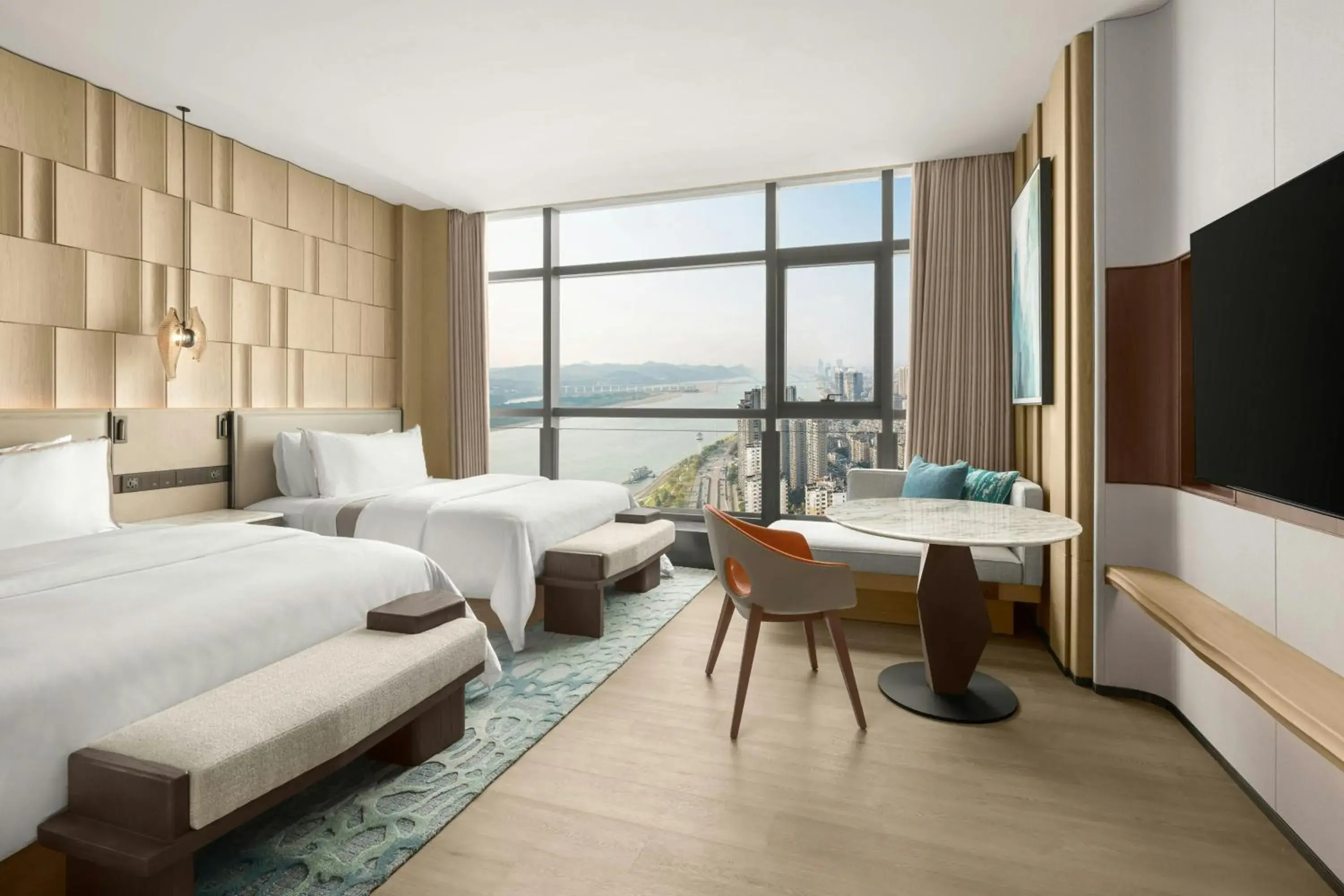 Club River View Room with Two Twin Beds in The Westin Yichang Club River View Room with Two Twin Beds in The Westin Yichang