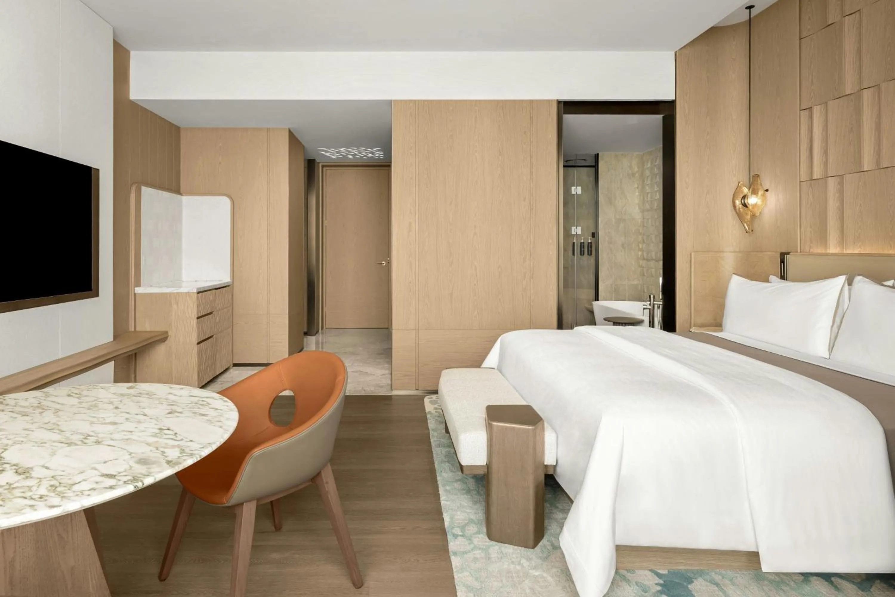 Photo of the whole room, Bed in The Westin Yichang