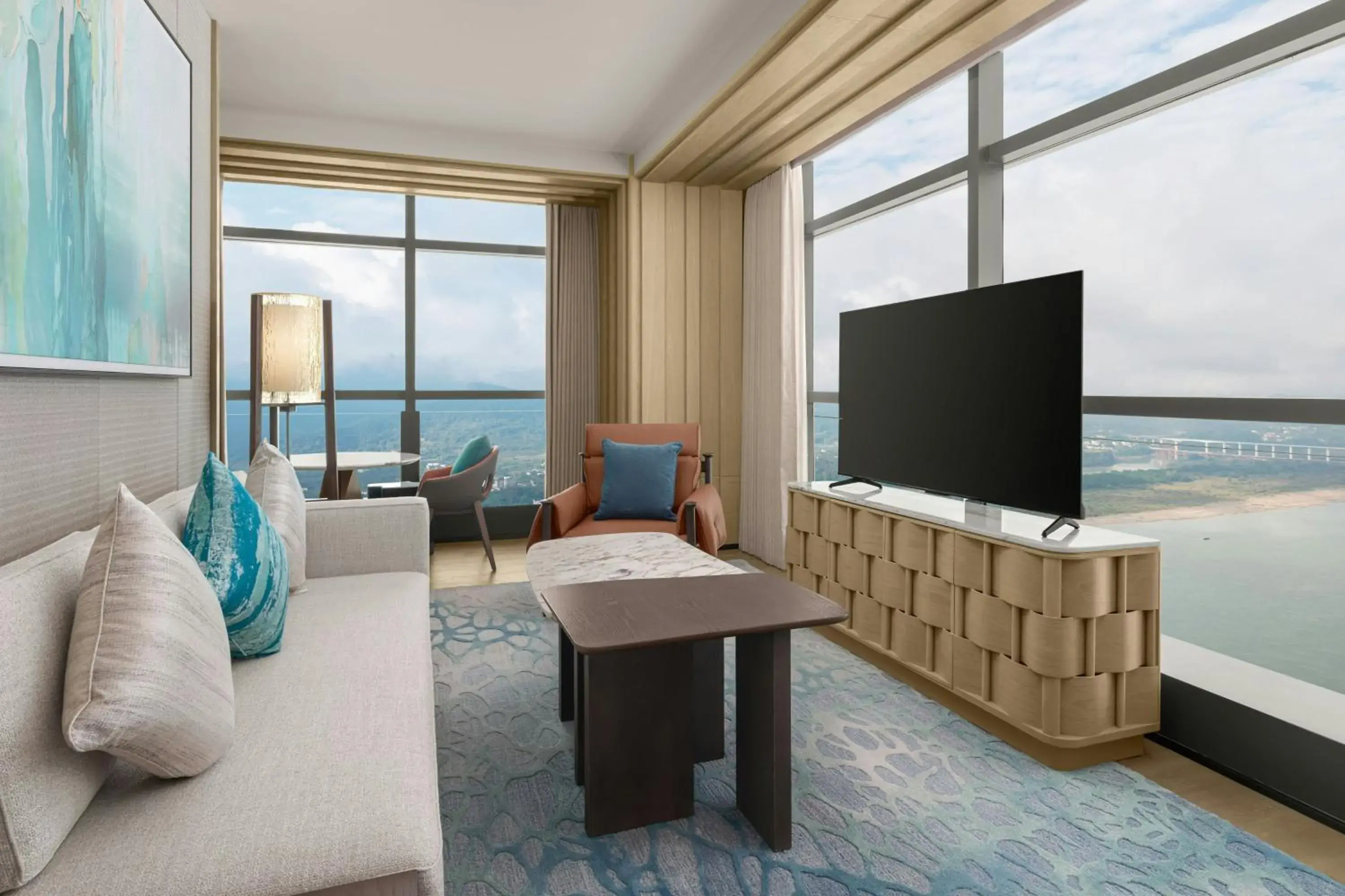 Deluxe River View Suite in The Westin Yichang Deluxe River View Suite in The Westin Yichang