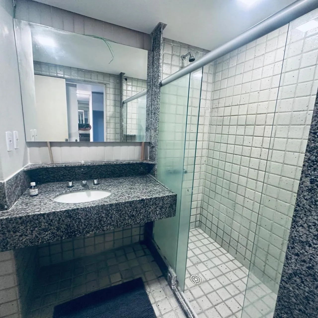 Shower in FLAT PRAIA DE PIEDADE - Região de Recife - Vista pro MAR