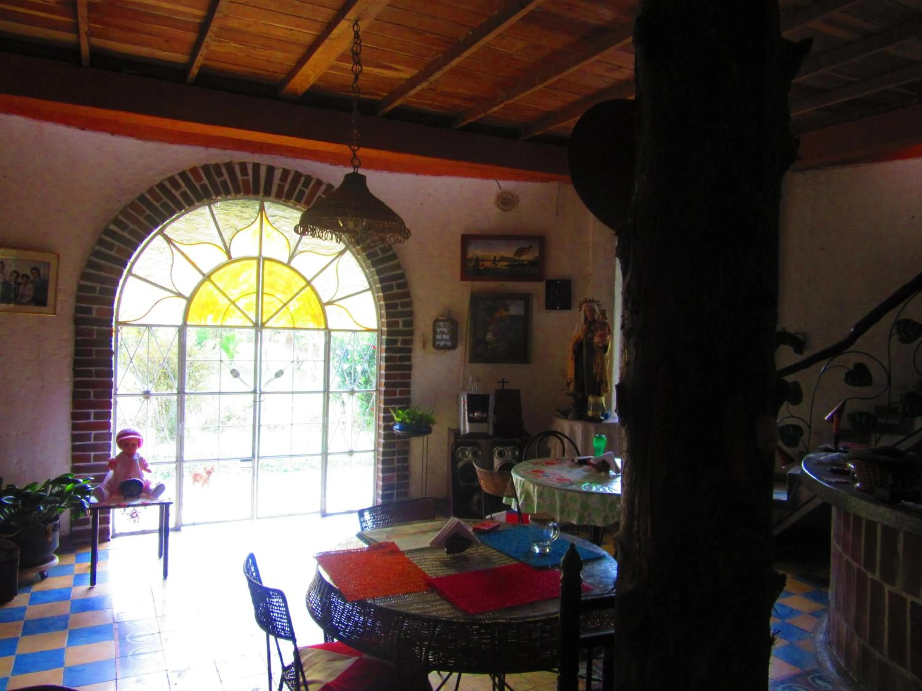 Communal lounge/ TV room in La Posada del Cucú