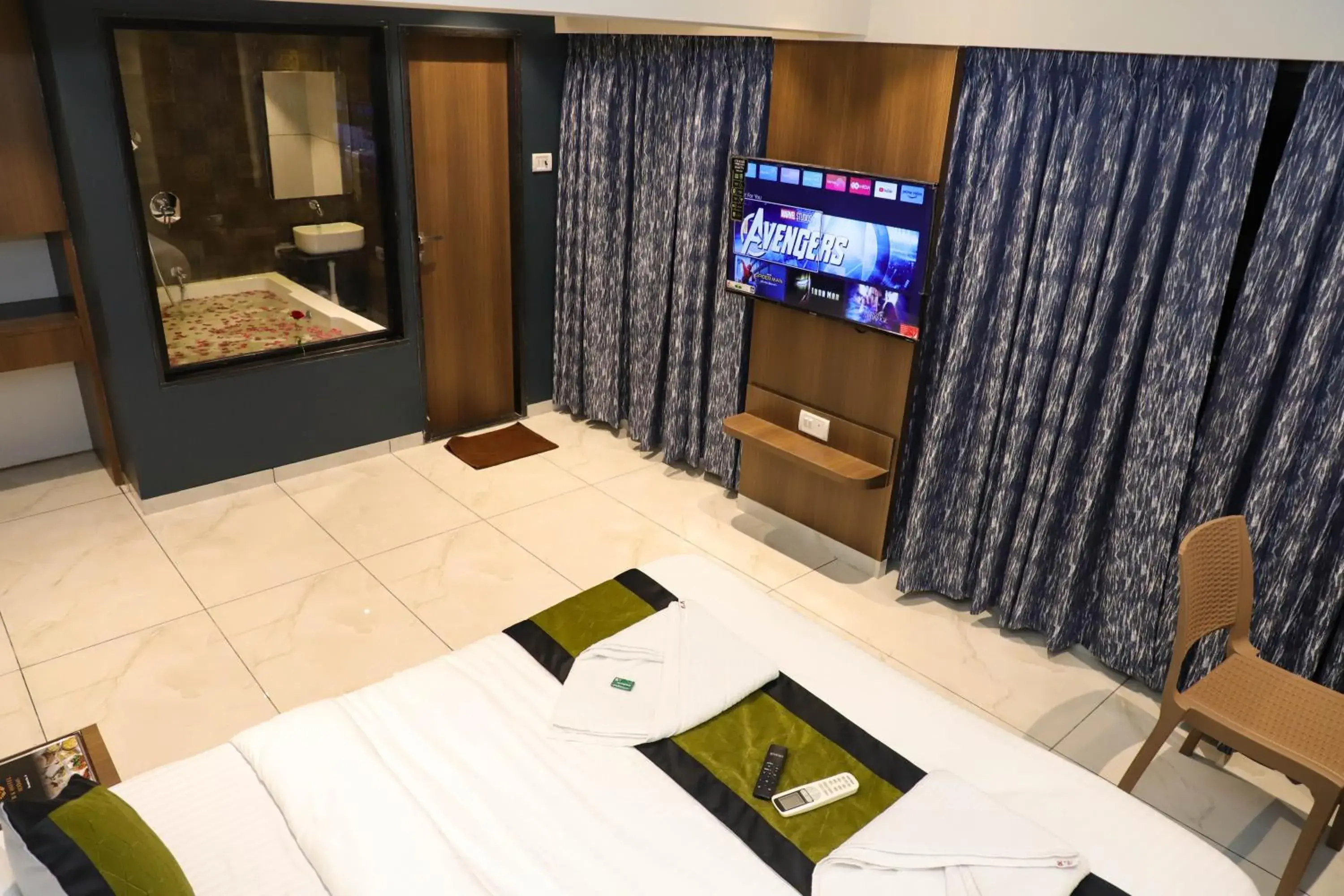 Deluxe Double Room (2 Adults + 1 Child) in RK Hotel Deluxe Double Room (2 Adults + 1 Child) in RK Hotel