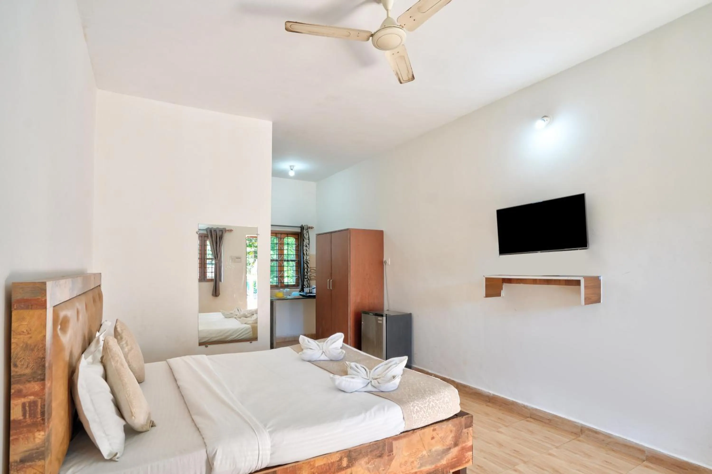 Photo of the whole room in Hotel Calangute bay