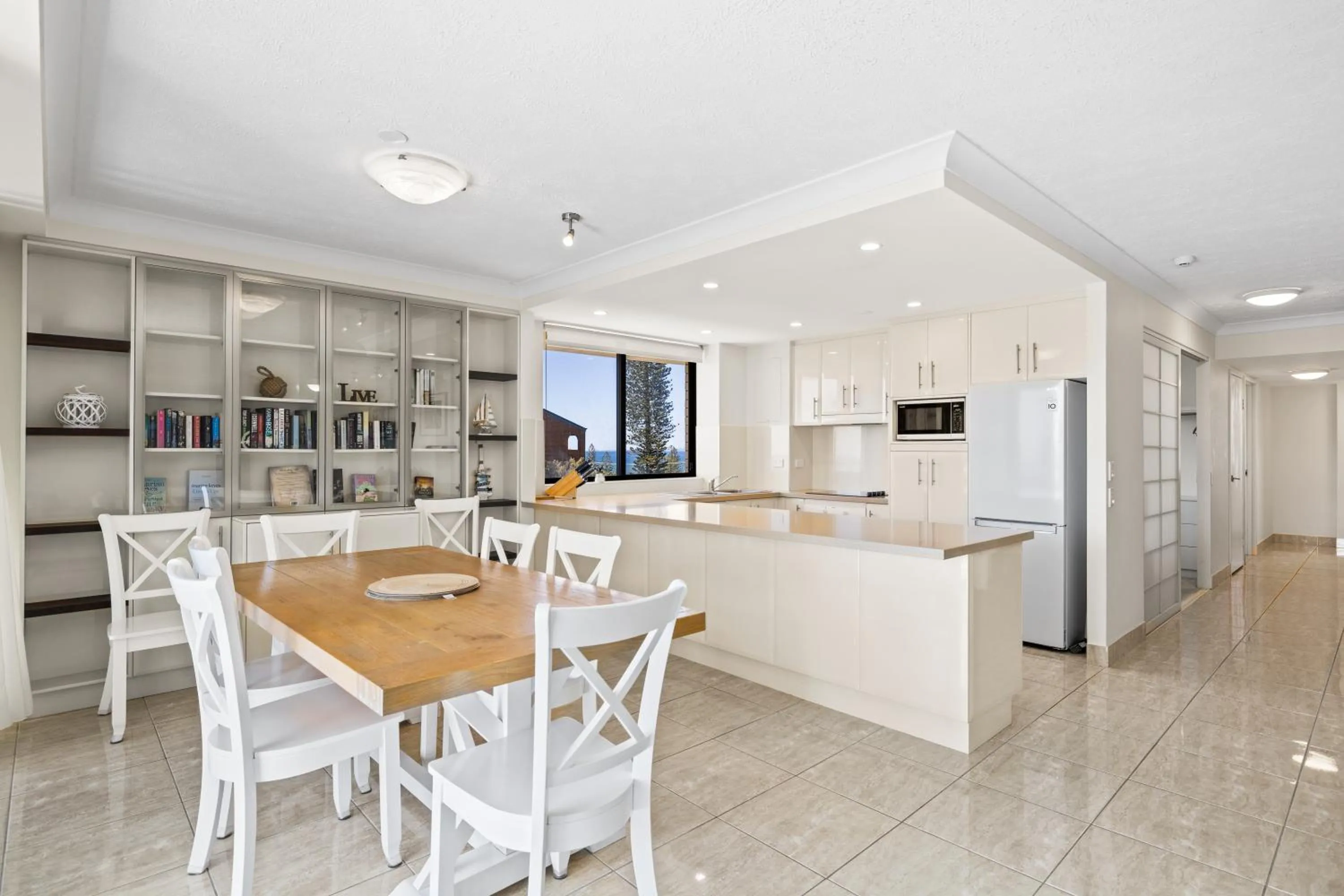 Kitchen or kitchenette in Burgess @ Kings Beach Apartments