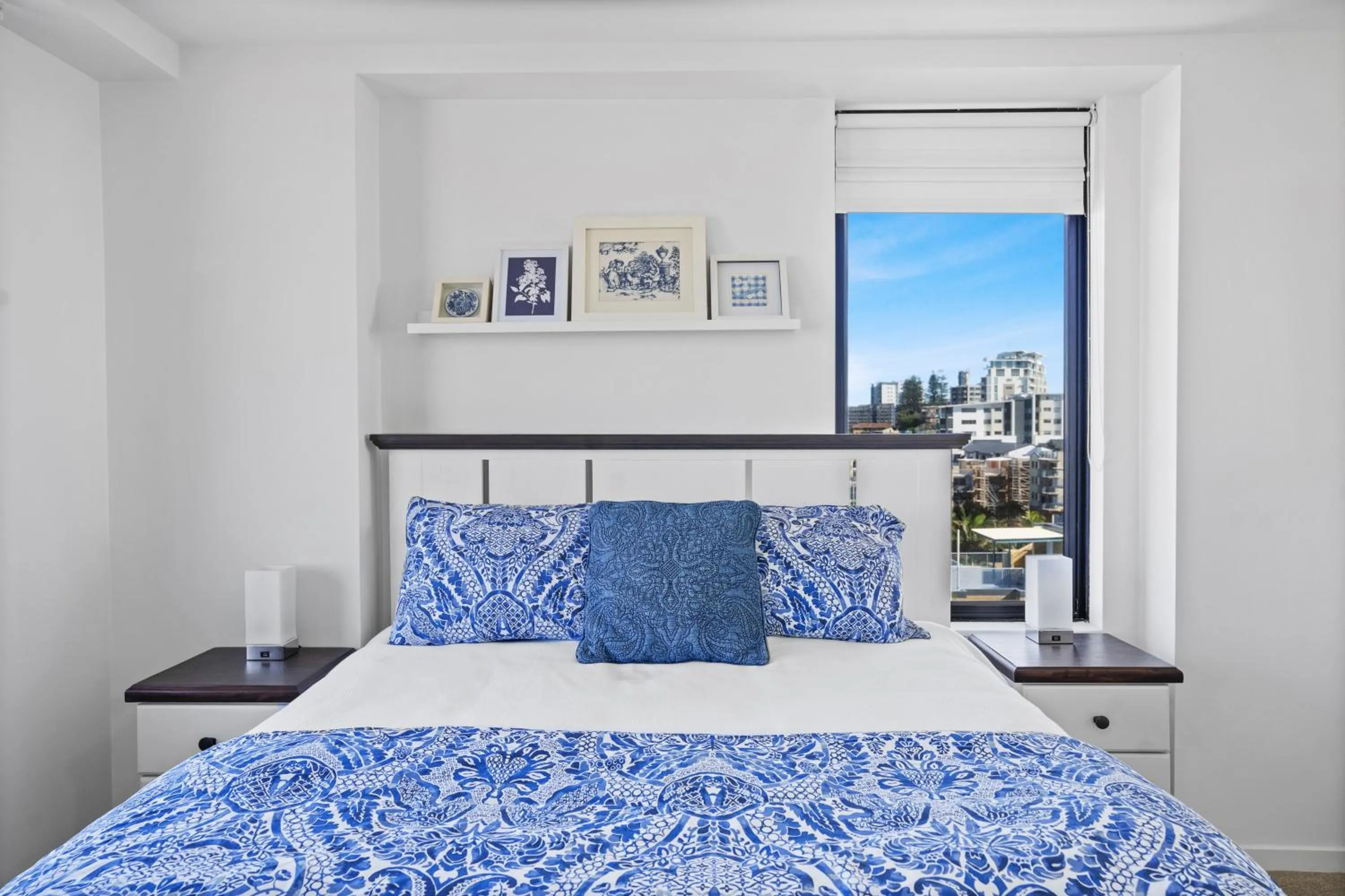 Bedroom, Bed in Burgess @ Kings Beach Apartments