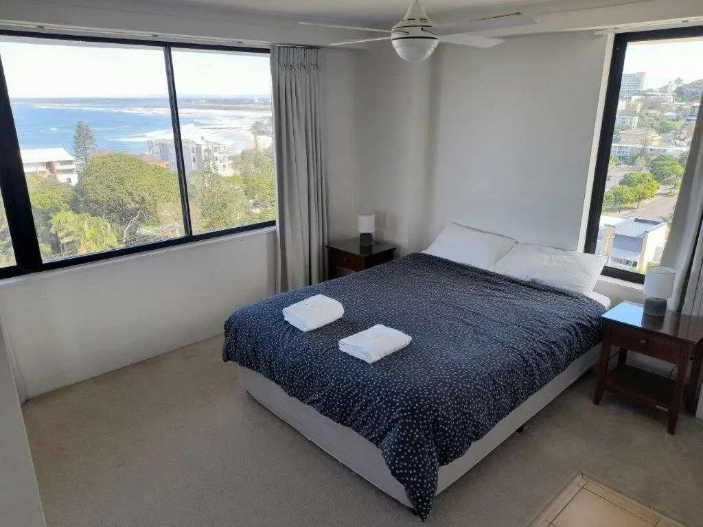 Bed in Burgess @ Kings Beach Apartments