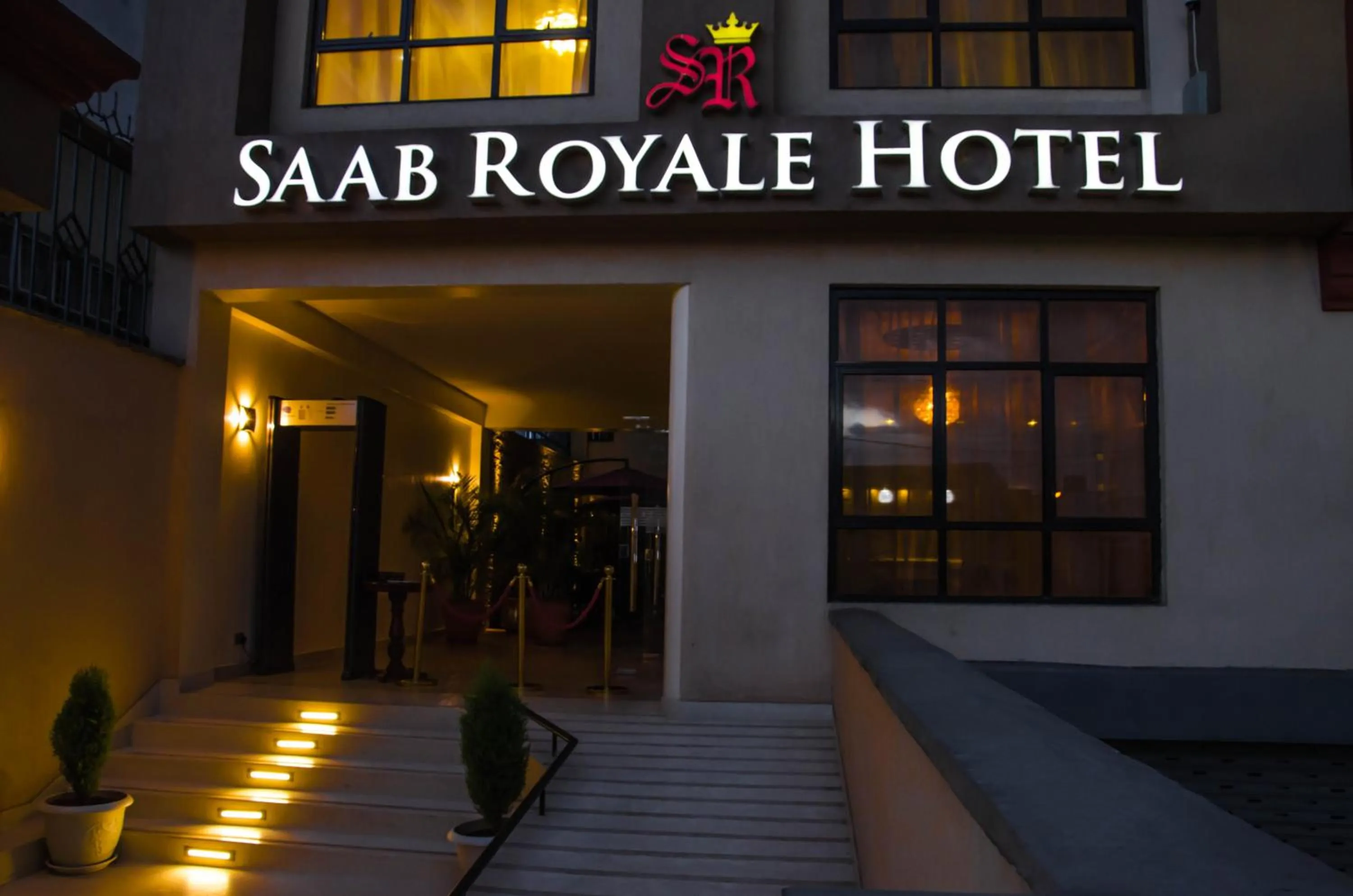 Facade/entrance in Saab Royale Hotel