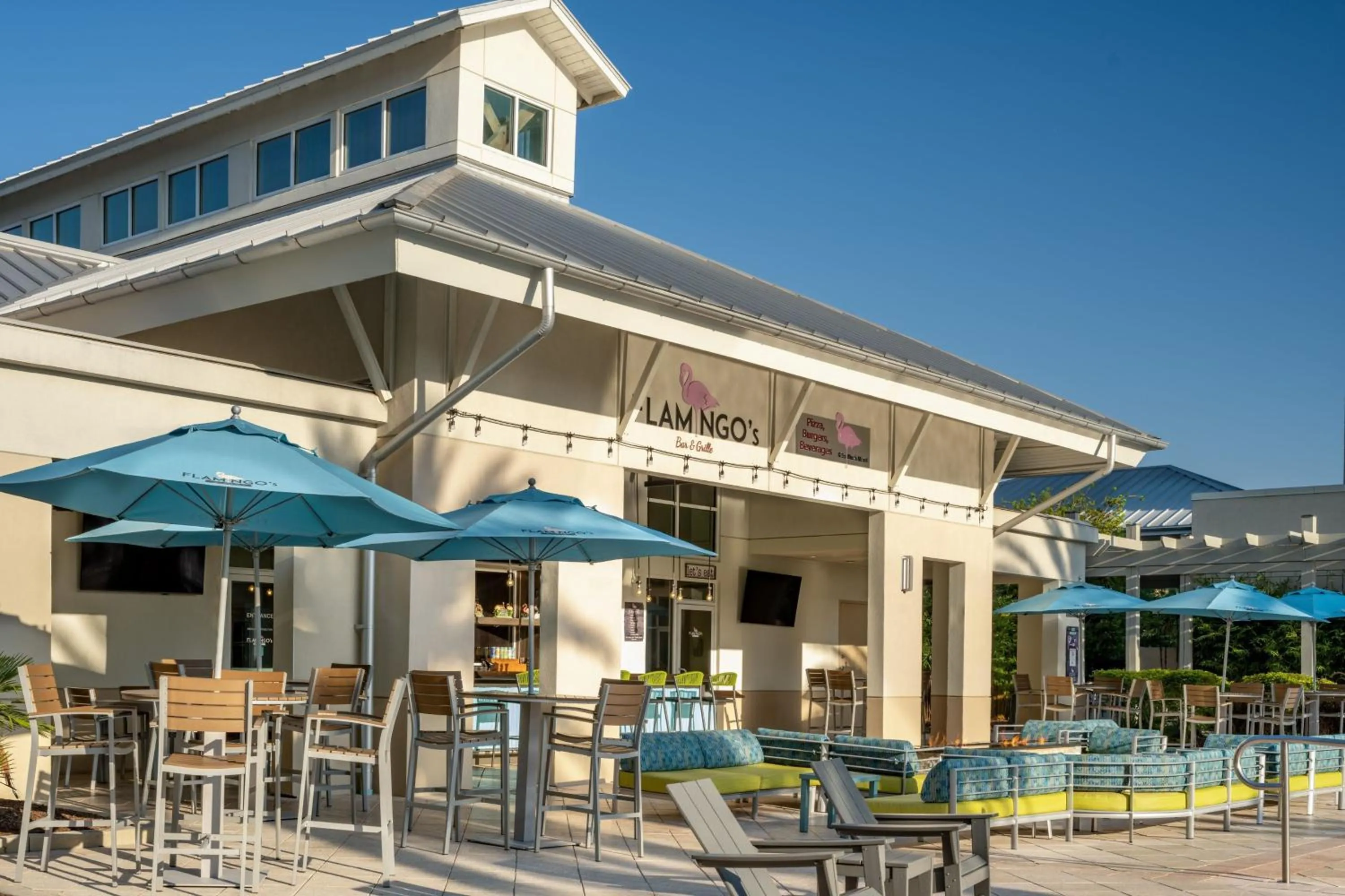 Lounge or bar in SpringHill Suites by Marriott Orlando at FLAMINGO CROSSINGS Town Center-Western Entrance