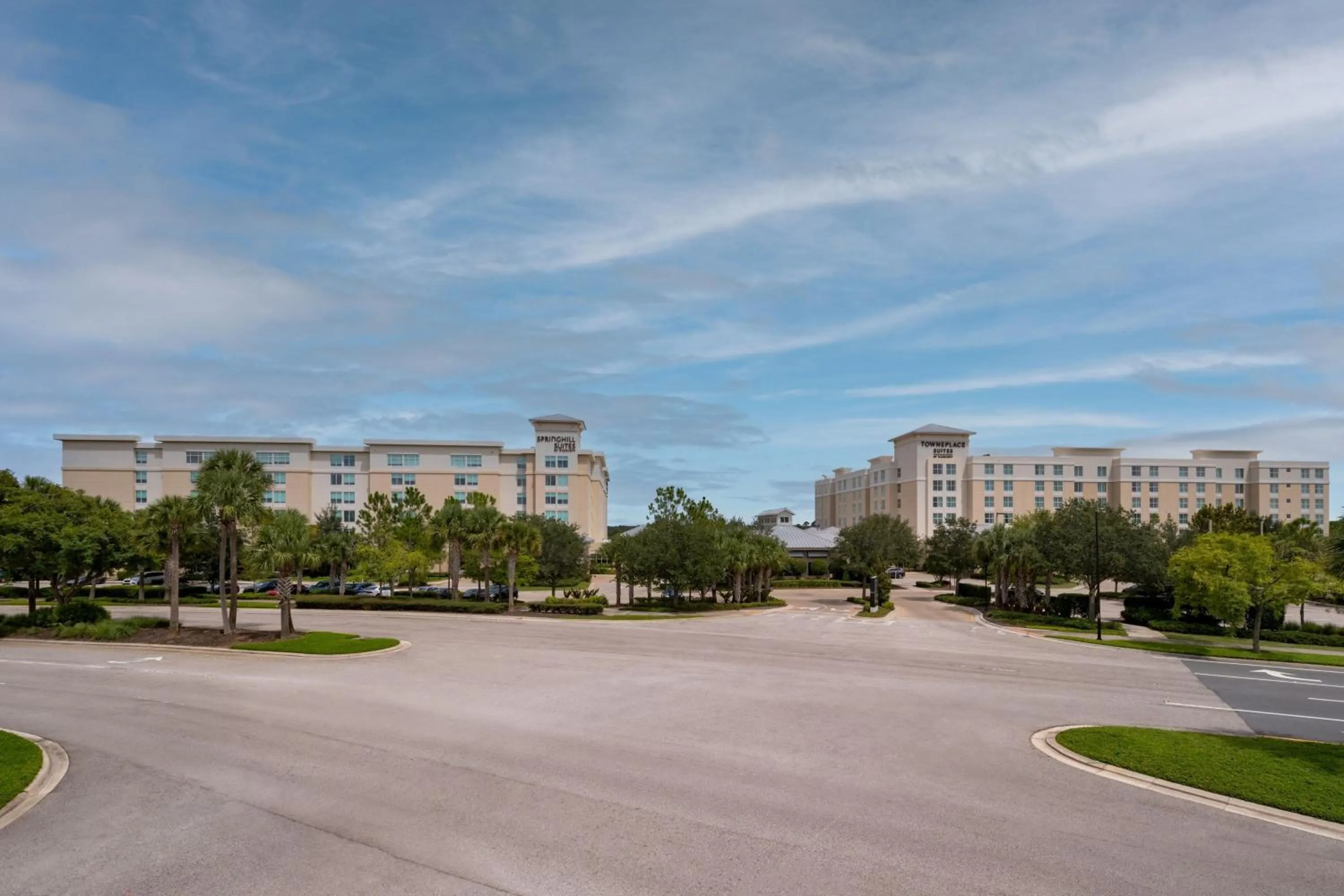 Property building in SpringHill Suites by Marriott Orlando at FLAMINGO CROSSINGS Town Center-Western Entrance