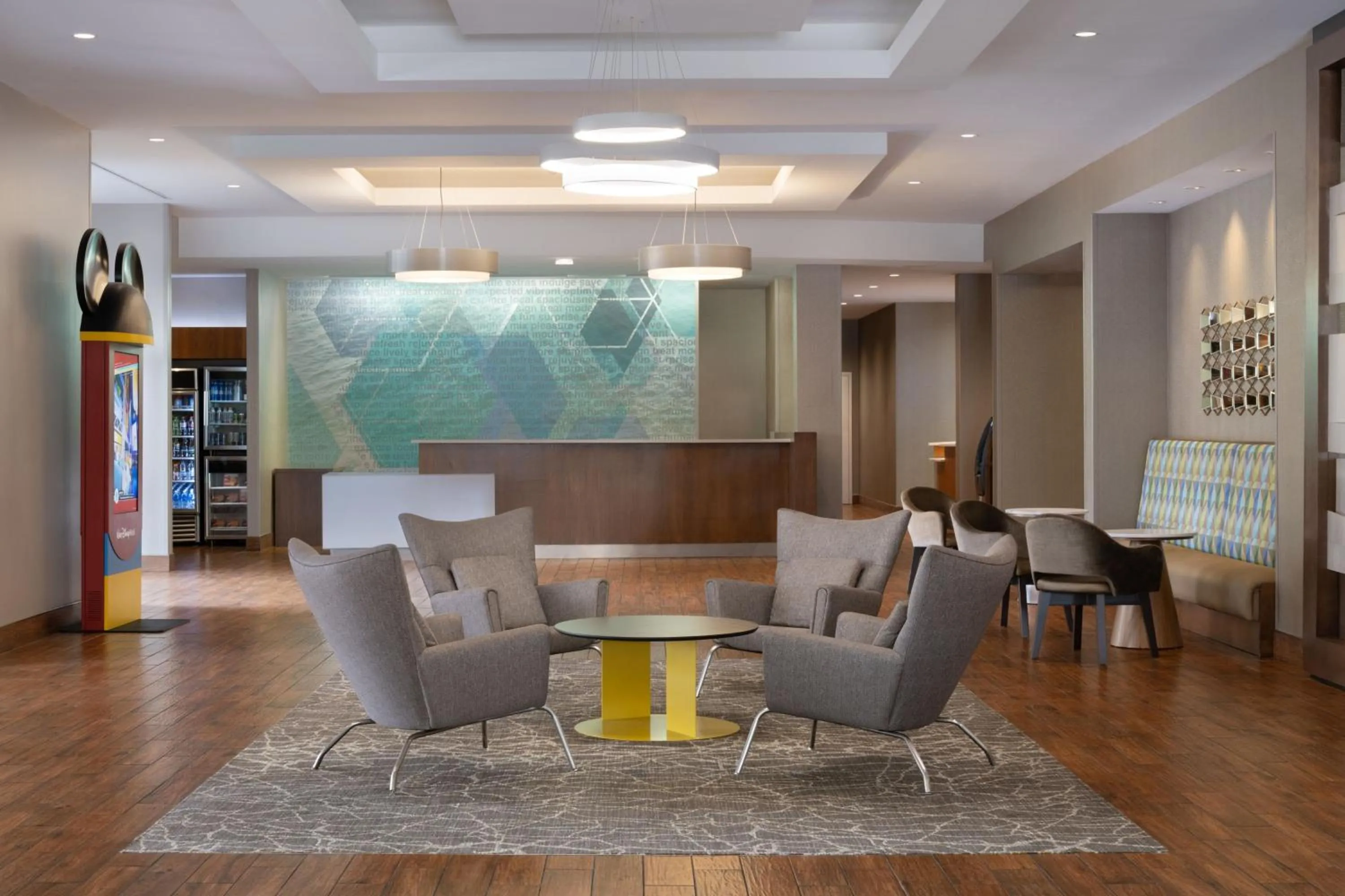 Lobby or reception in SpringHill Suites by Marriott Orlando at FLAMINGO CROSSINGS Town Center-Western Entrance