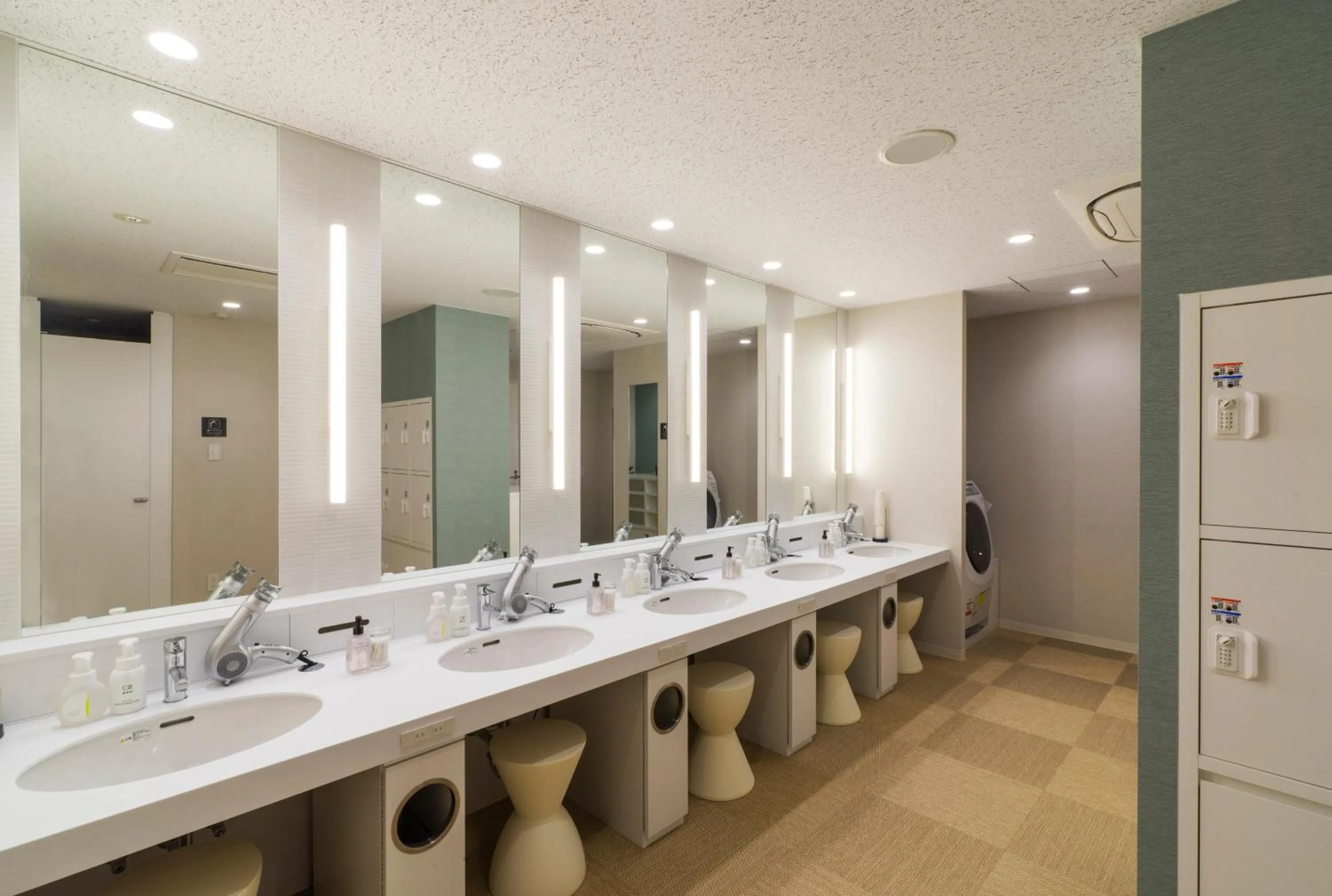 Spa and wellness centre/facilities in First Cabin Shinbashi Atagoyama