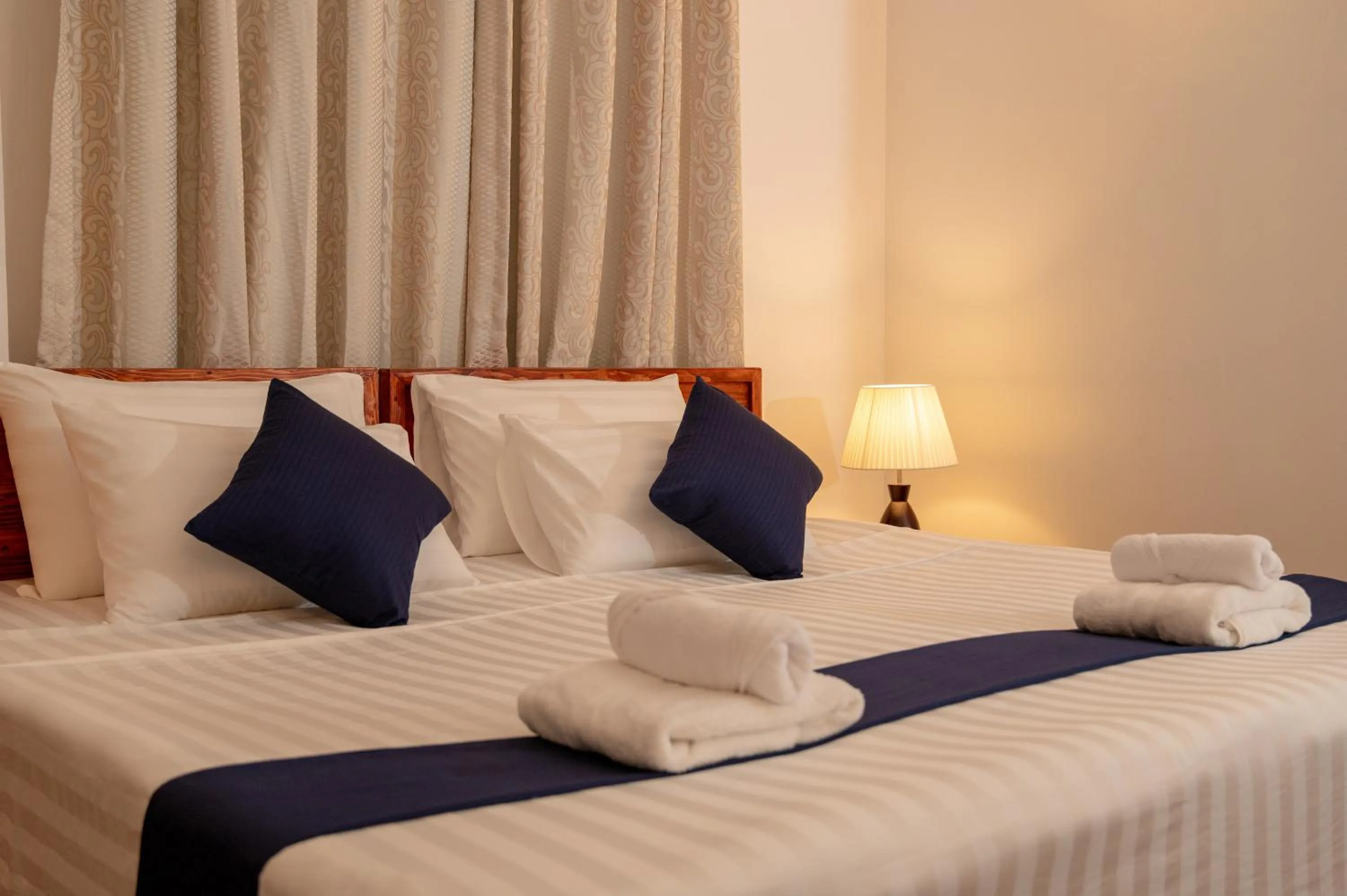 Bedroom, Bed in Biosphere Inn