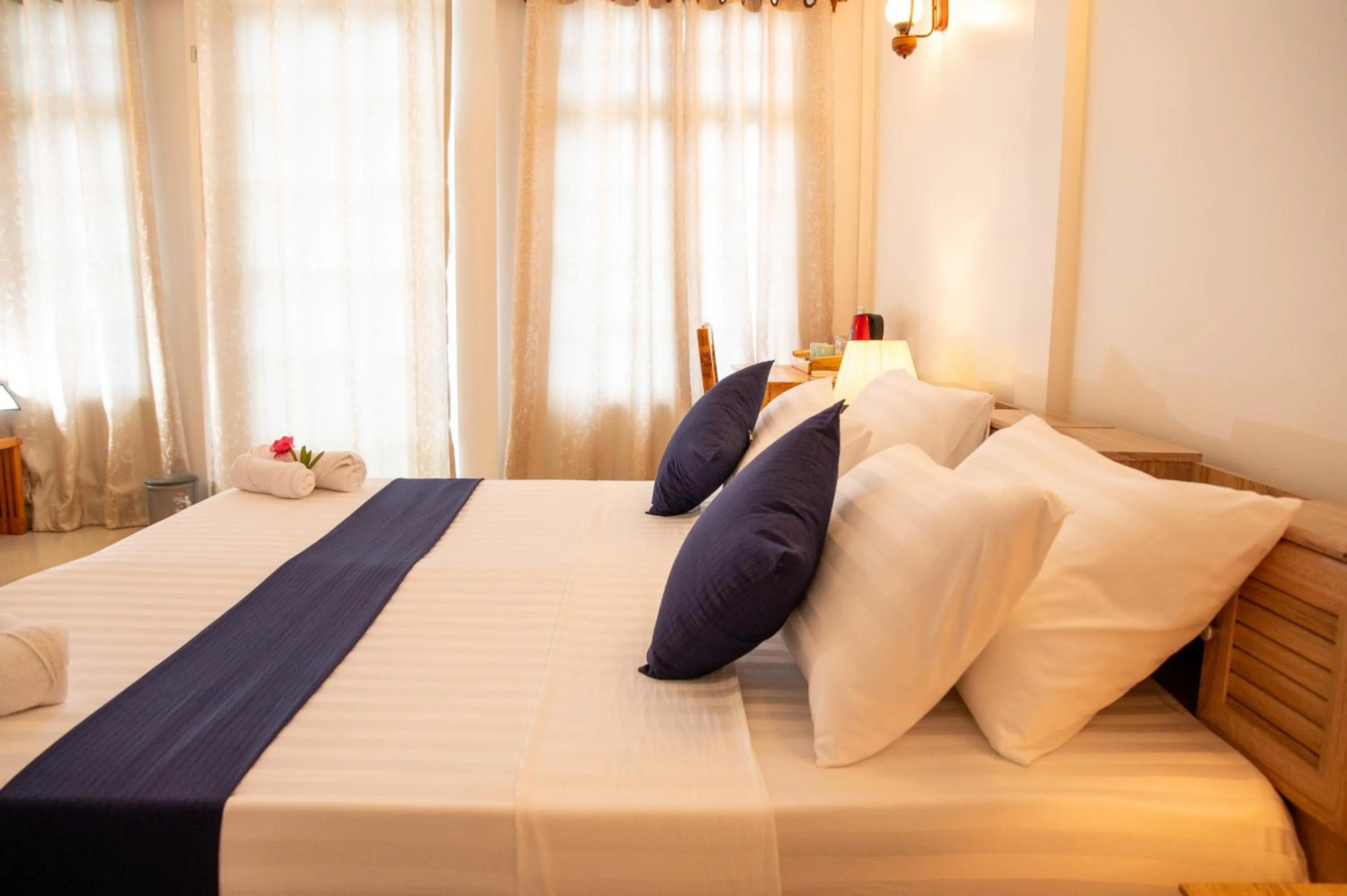 Bedroom, Bed in Biosphere Inn