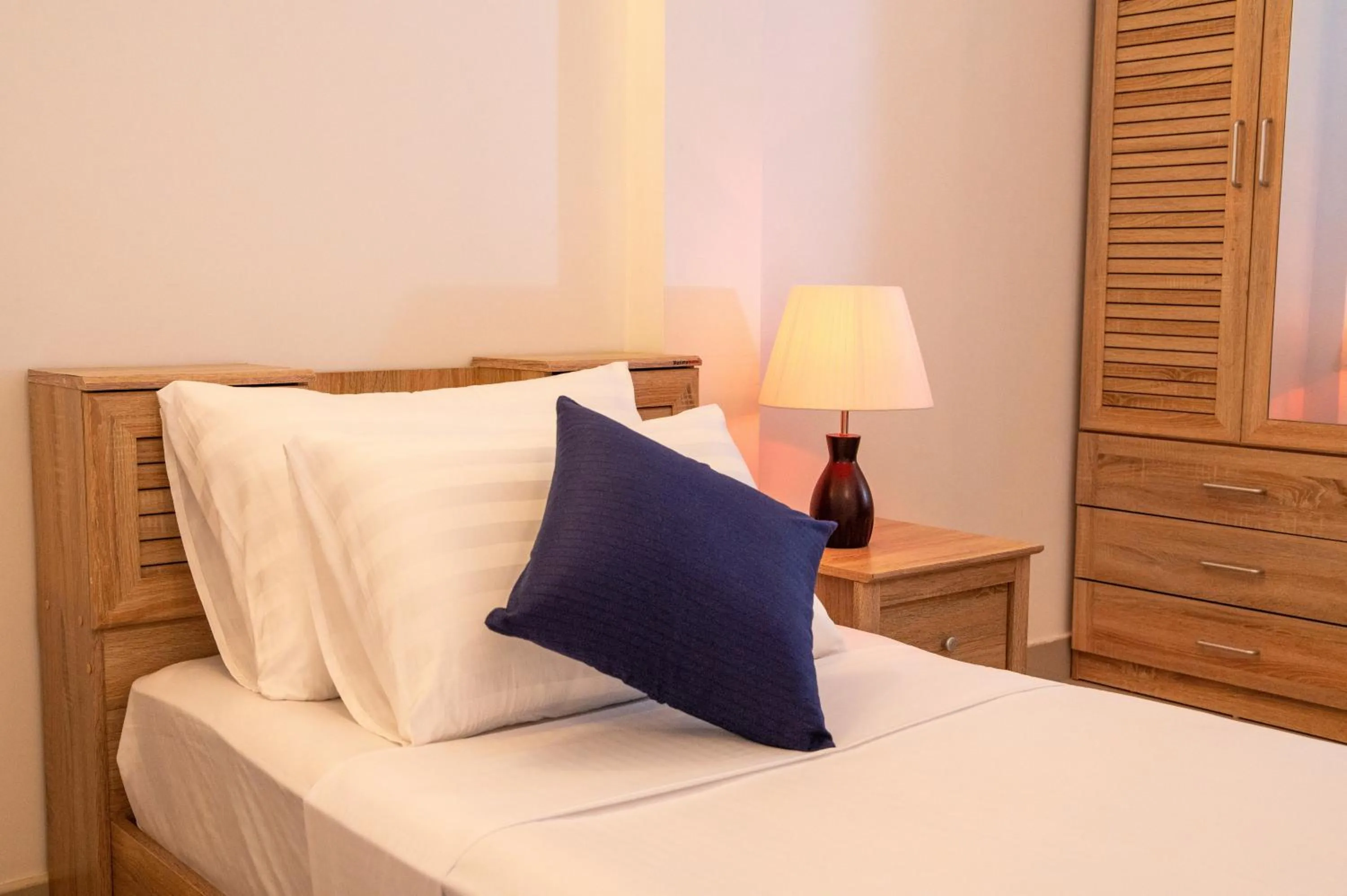 Bedroom, Bed in Biosphere Inn