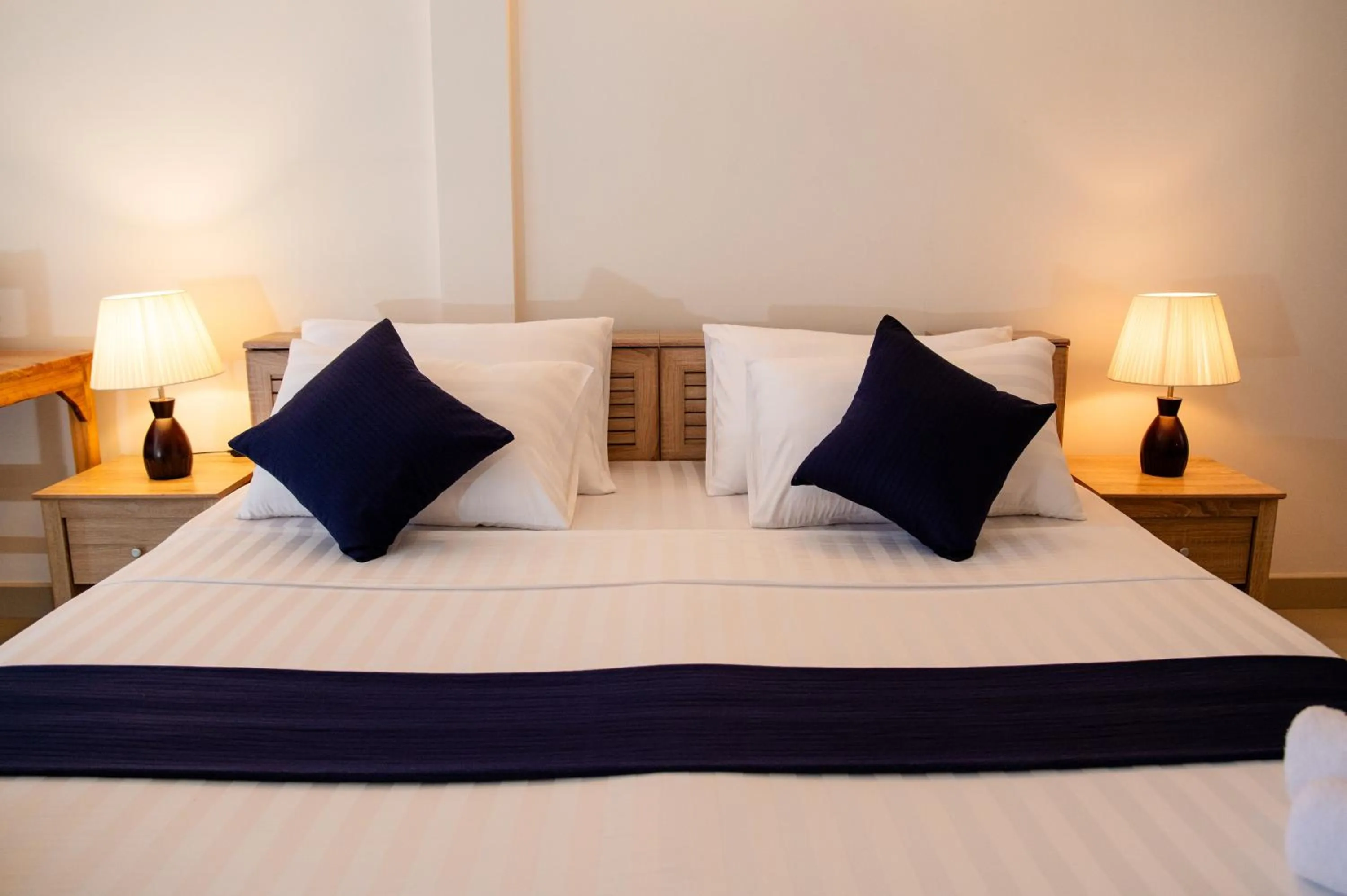 Bedroom, Bed in Biosphere Inn