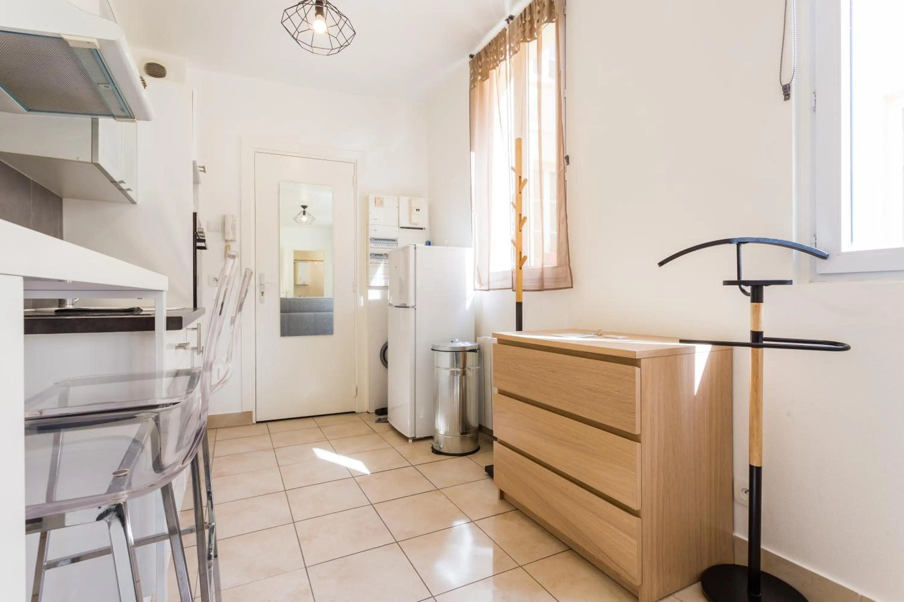 Coffee/tea facilities in Apart By Jo