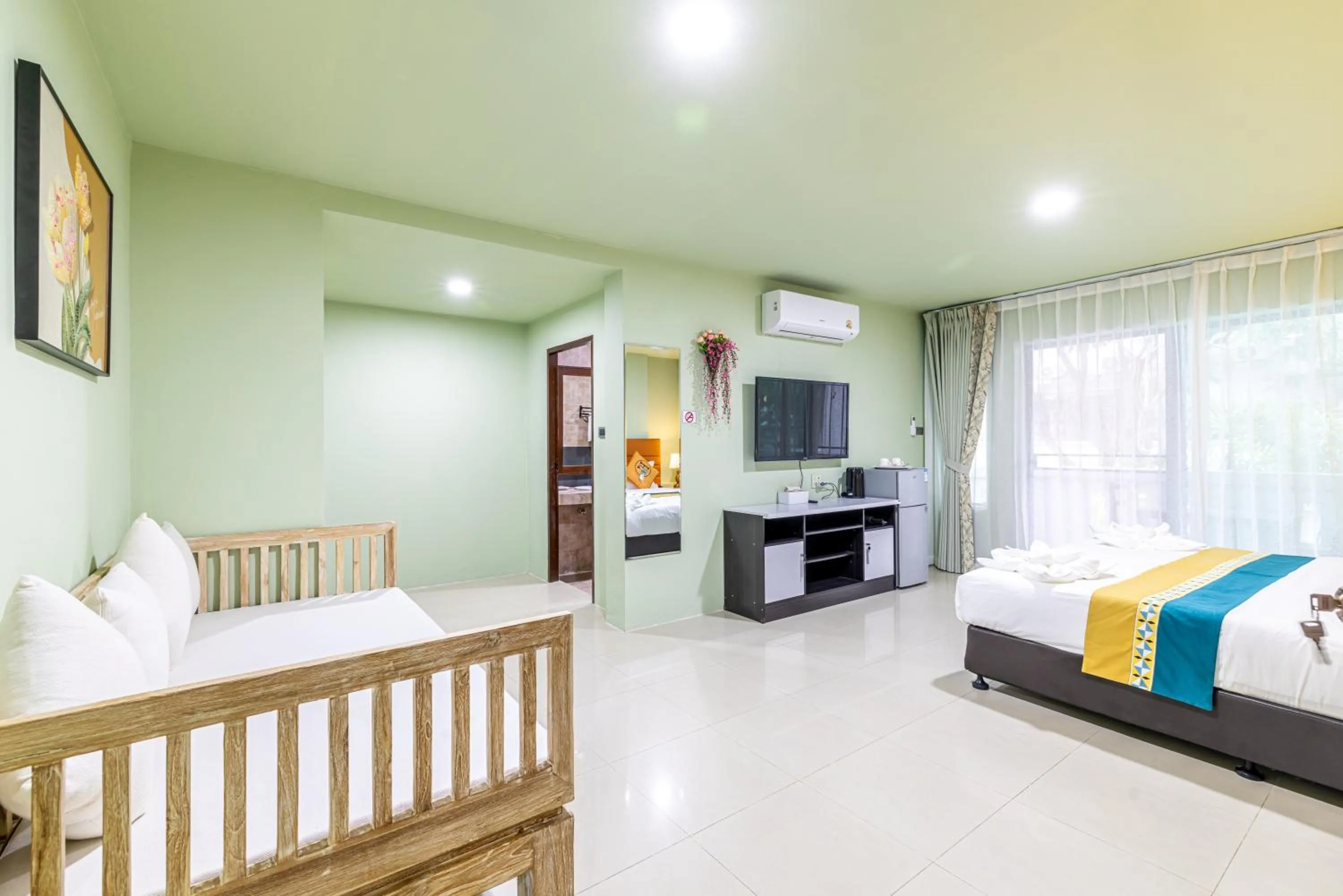 King Room with Balcony in Phuket Leisure Time Hotel