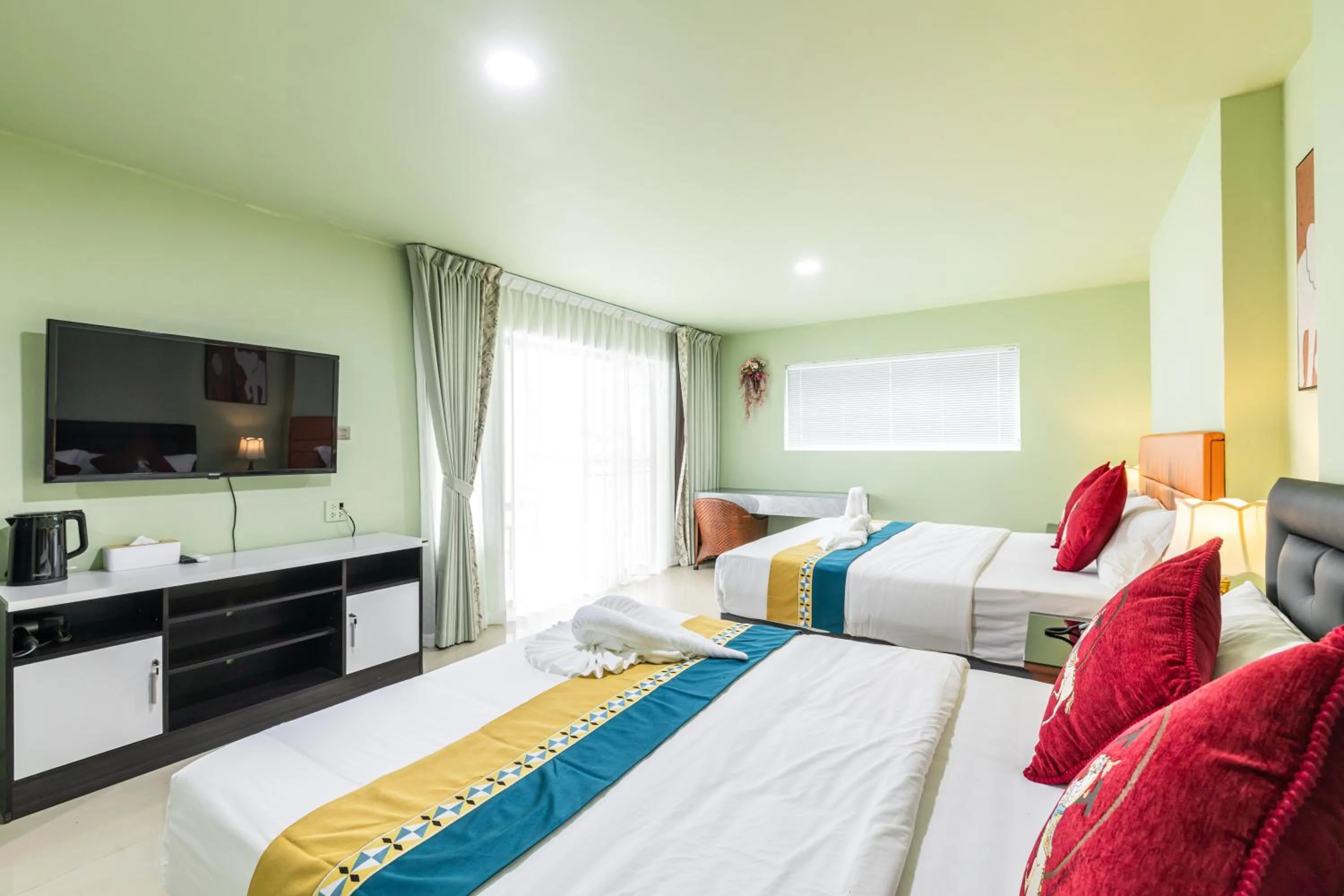Superior Twin Room in Phuket Leisure Time Hotel