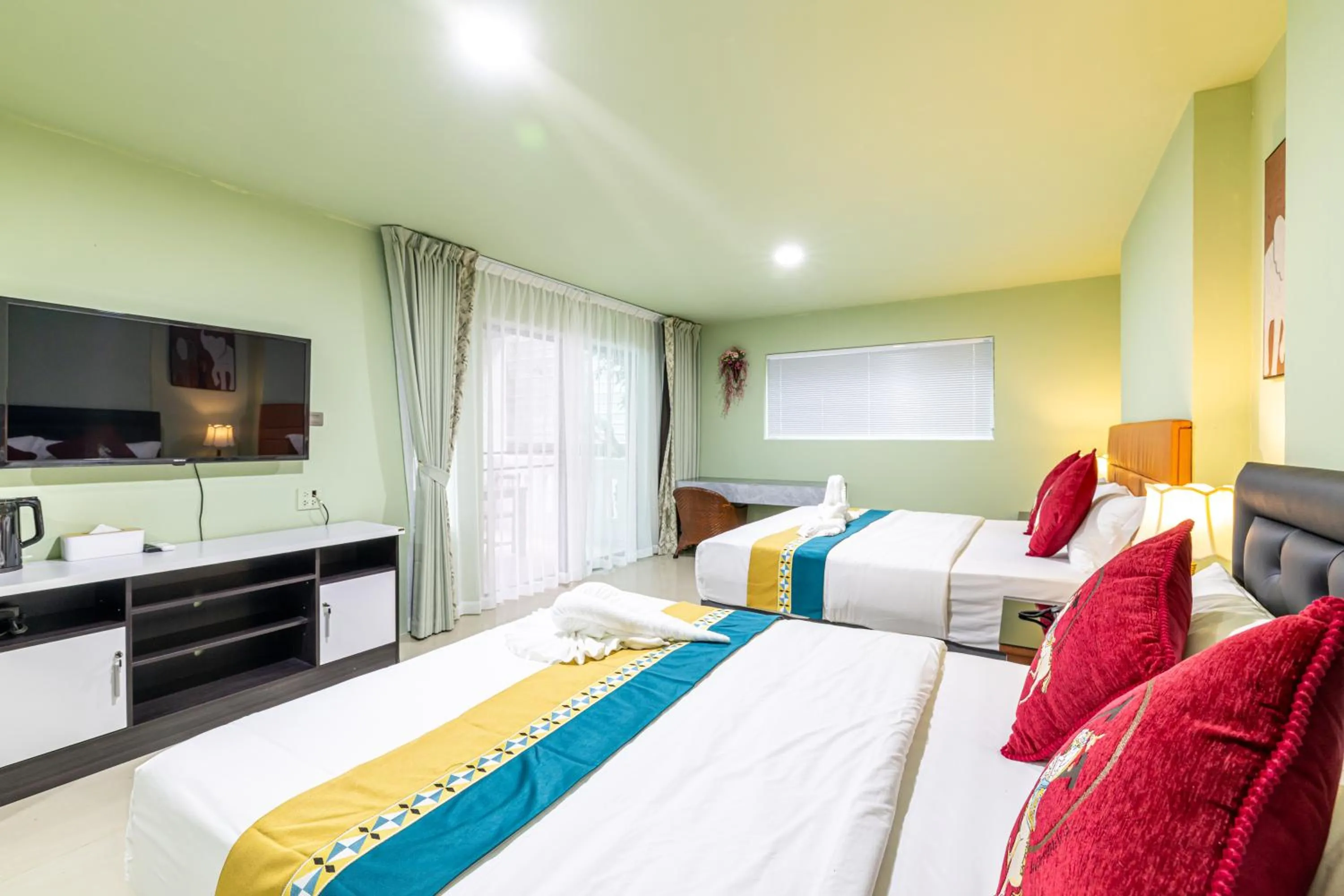 Superior Twin Room in Phuket Leisure Time Hotel