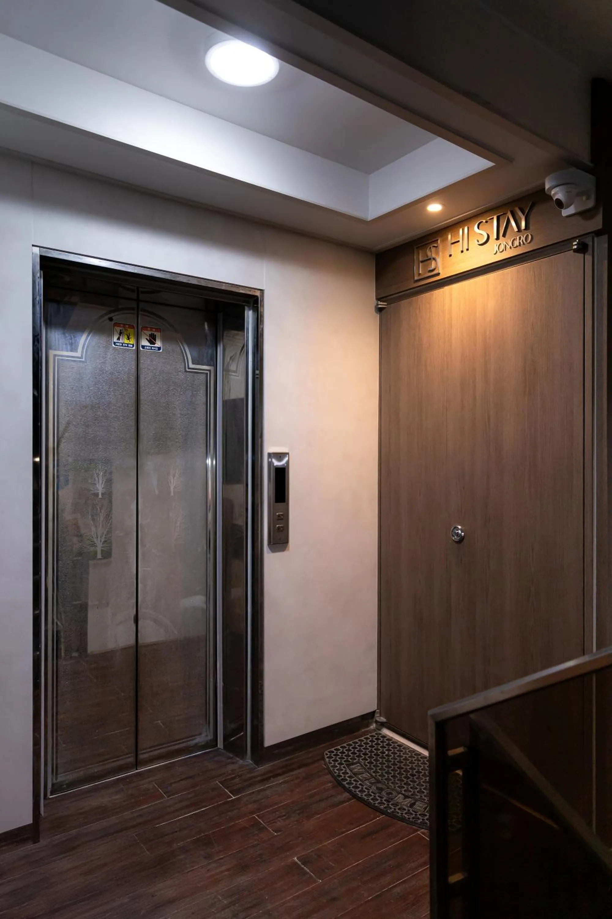 elevator in Hi Stay Jongno