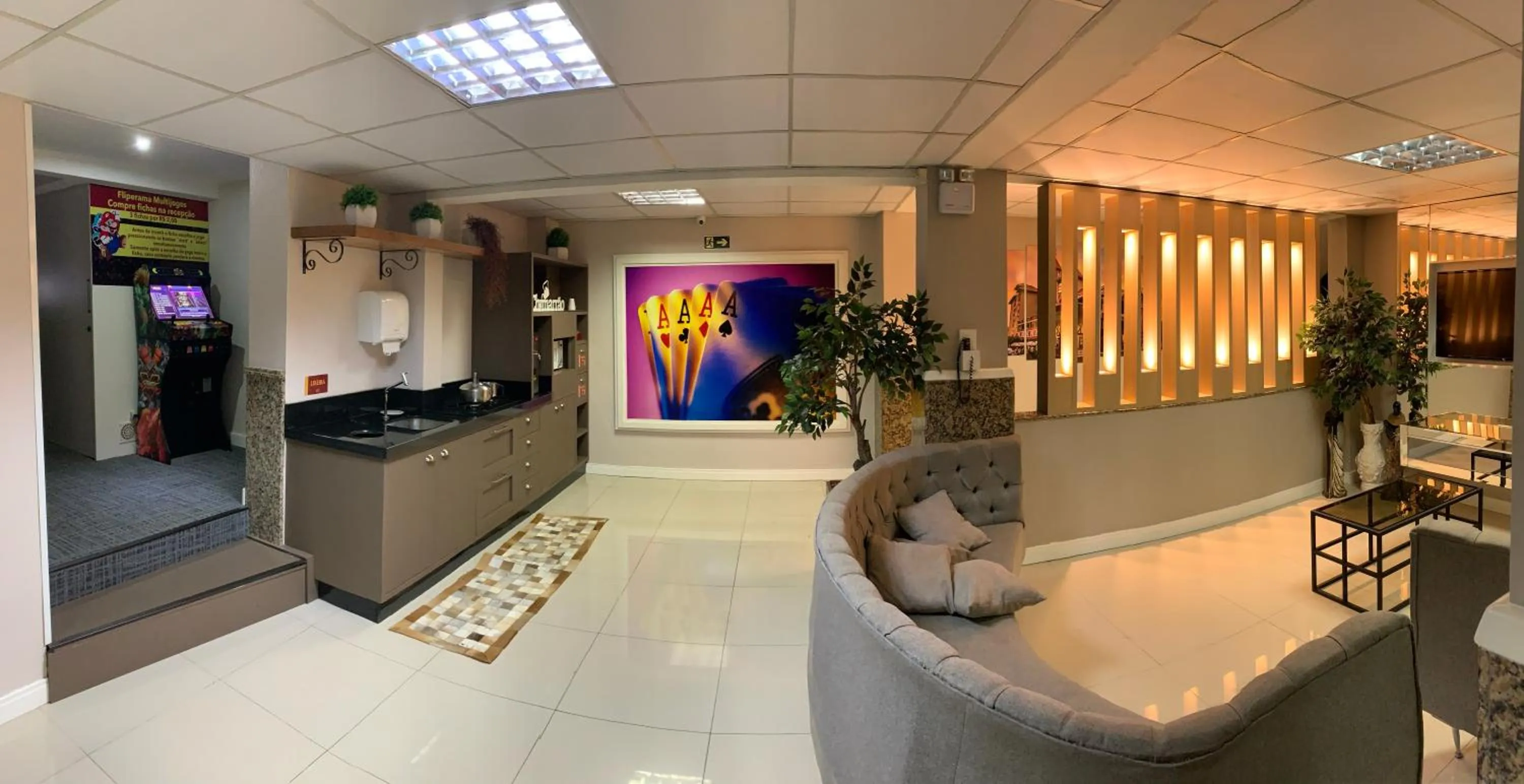 Game Room in Hotel Rouxinol